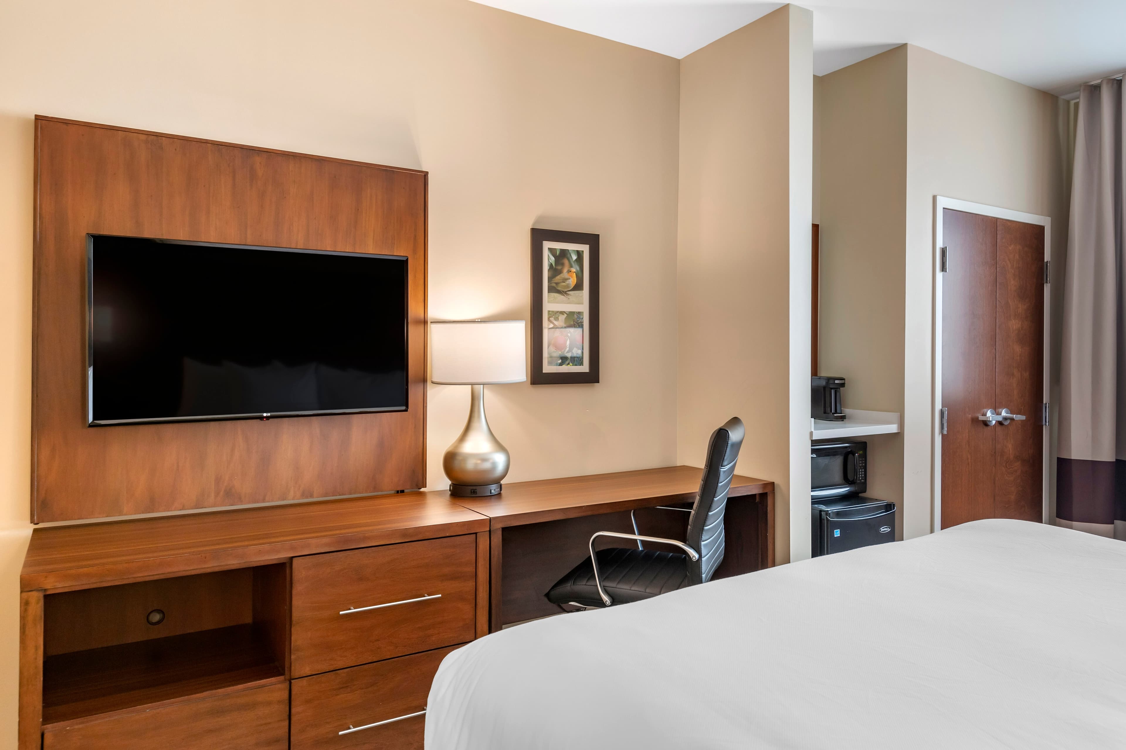 Comfort Inn & Suites Clarkston Pine Knob Area - Image 3
