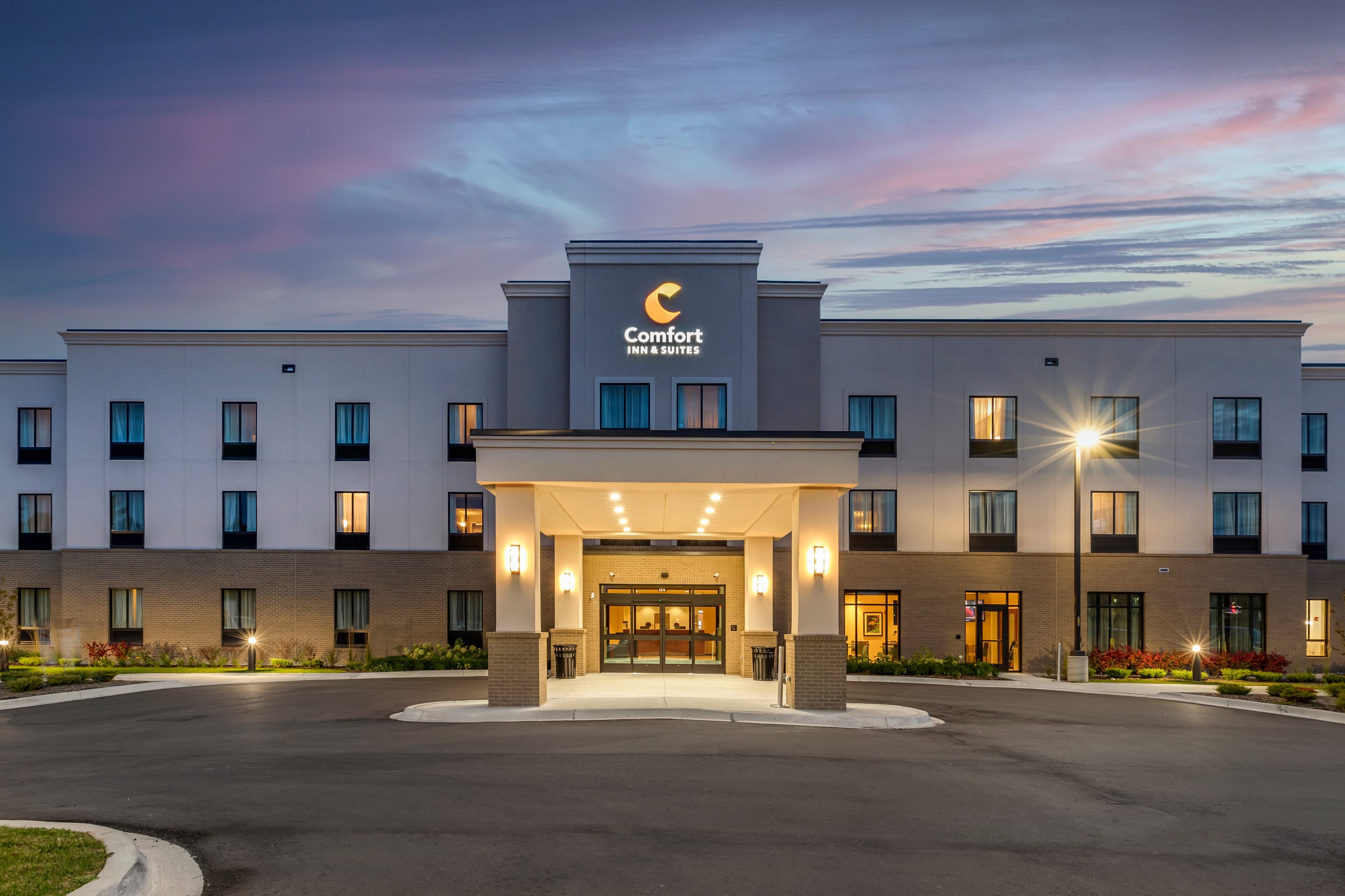 Comfort Inn & Suites Clarkston Pine Knob Area - Image 1