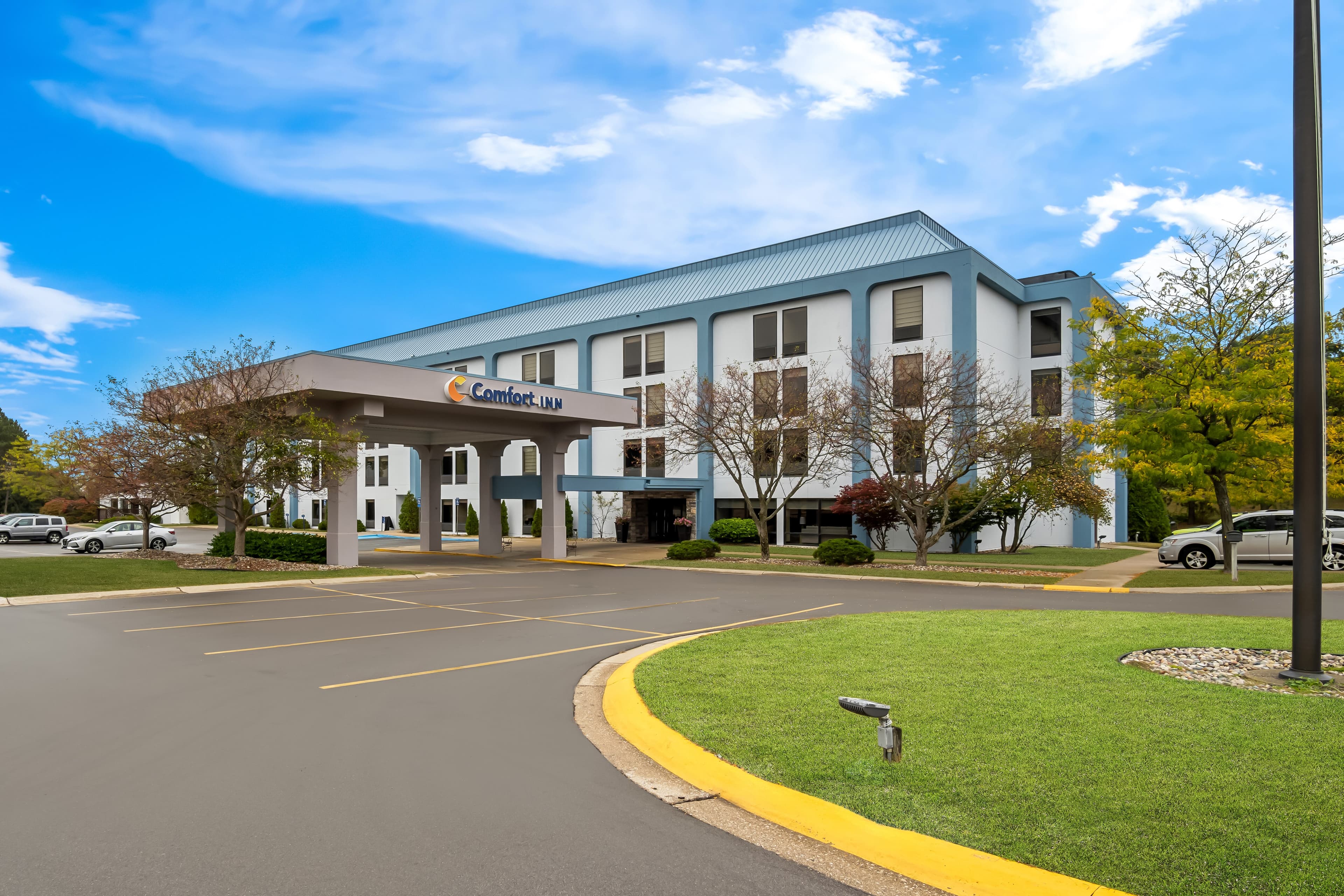 Comfort Inn Cadillac - Image 1