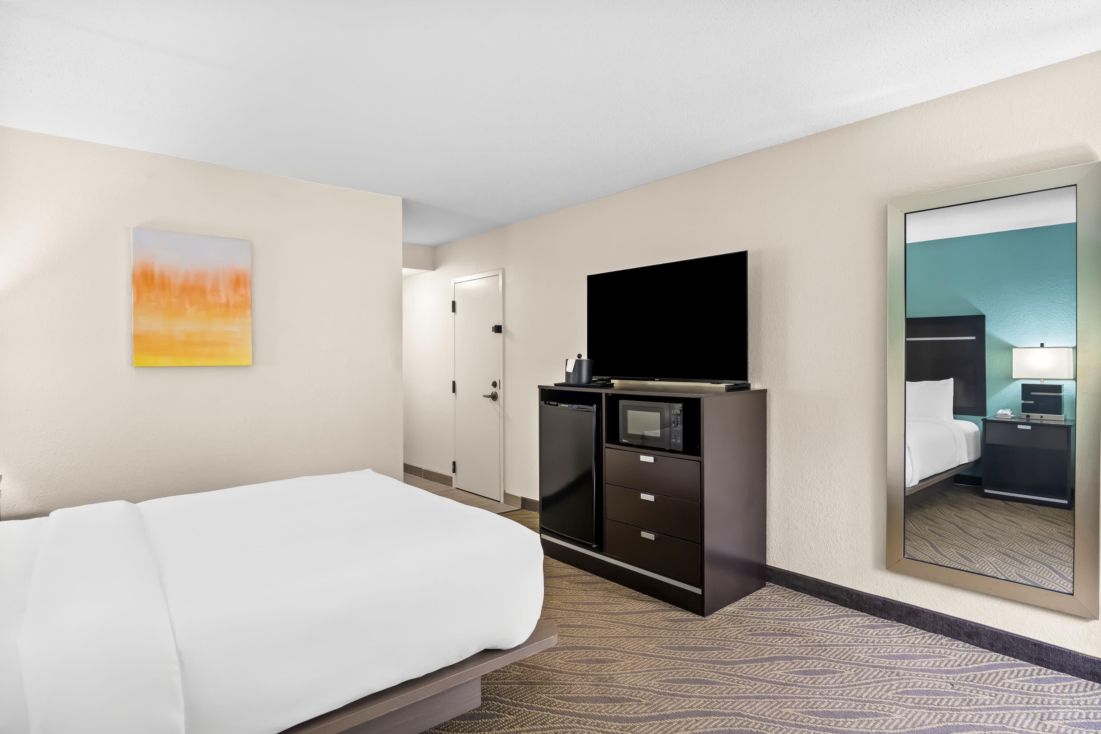 Comfort Inn Cadillac - Image 4