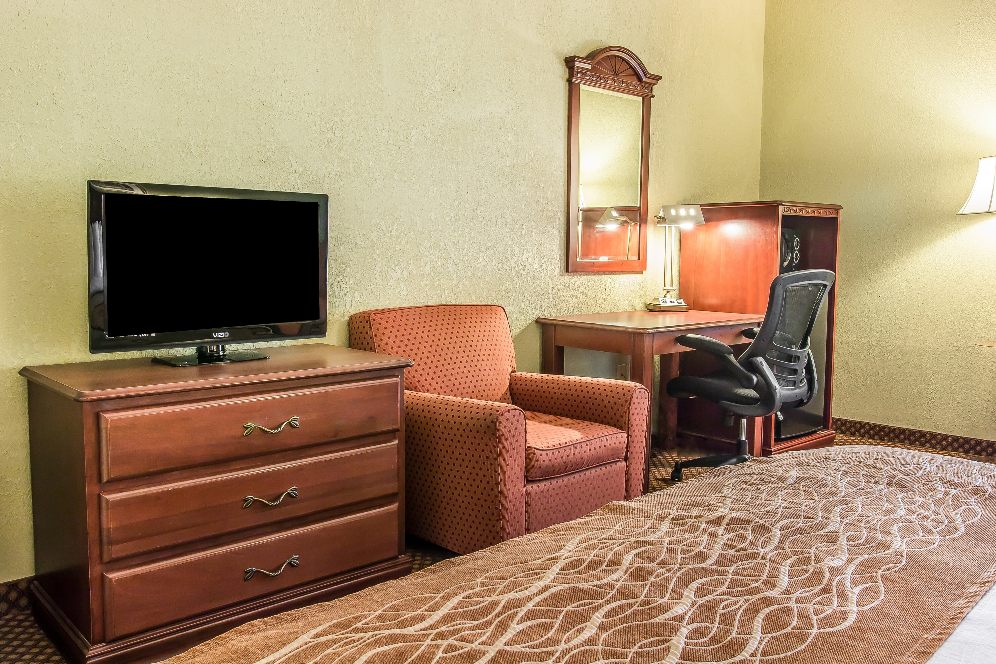 Quality Inn & Suites Ann Arbor Hwy 23 — 8