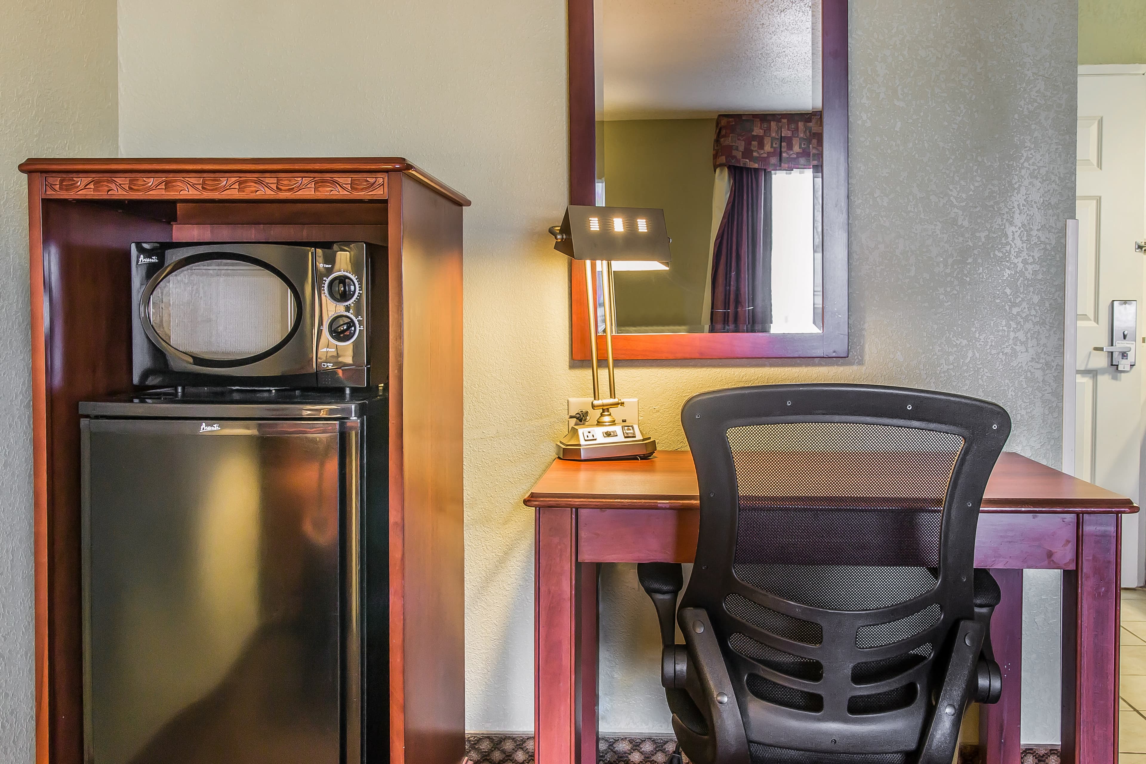 Quality Inn & Suites Ann Arbor Hwy 23 — 18
