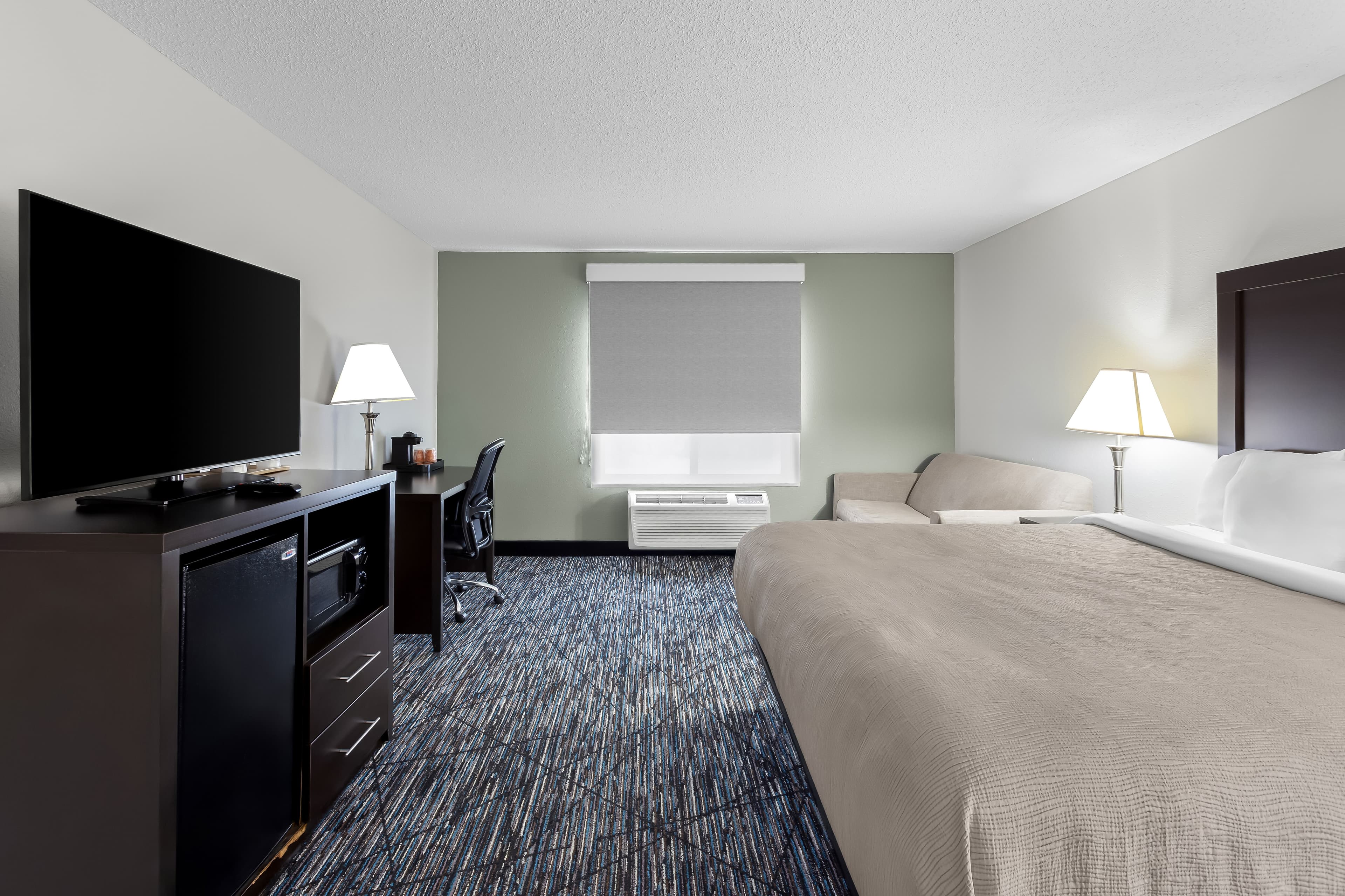 Quality Inn & Suites Niles — 7