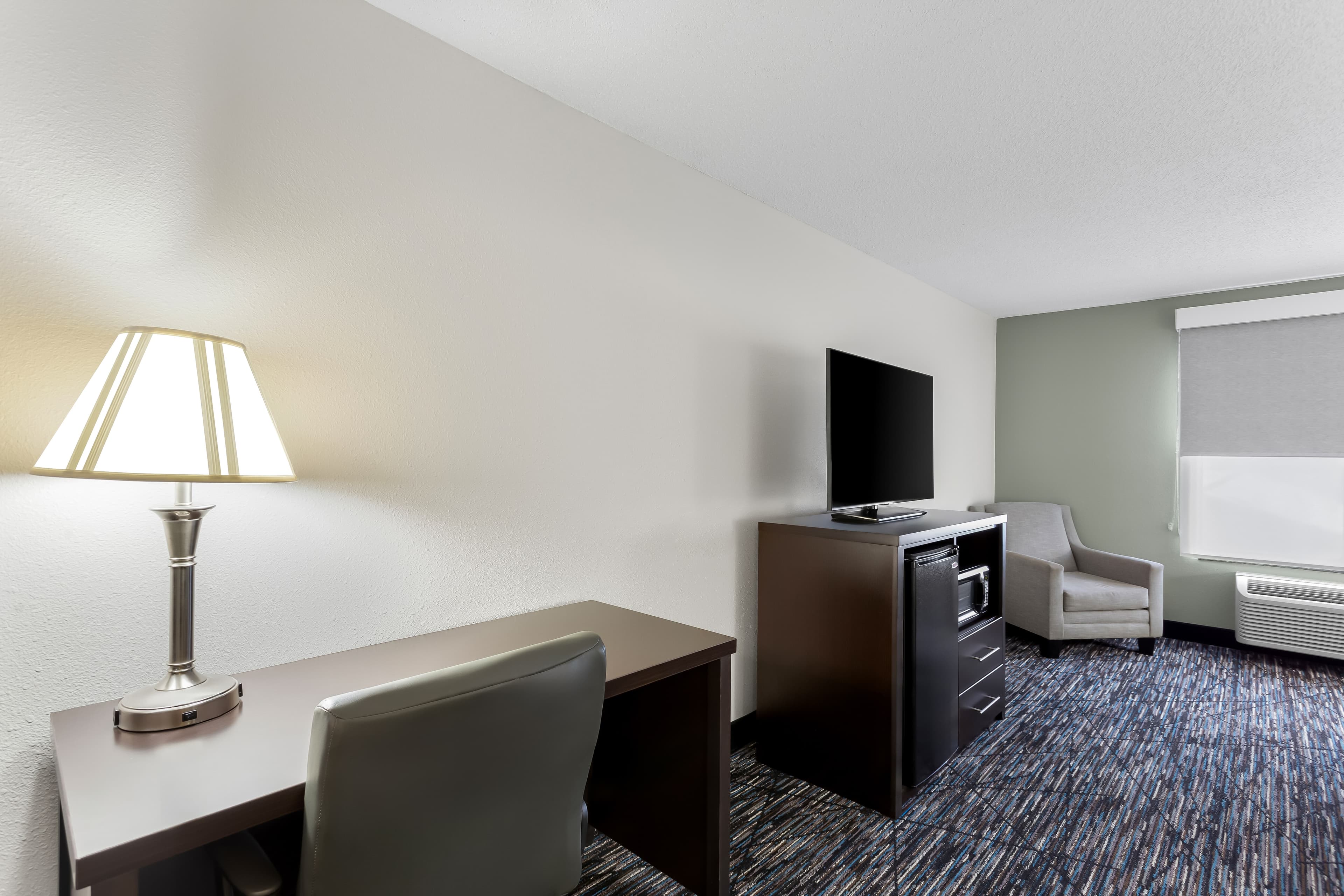 Quality Inn & Suites Niles — 11