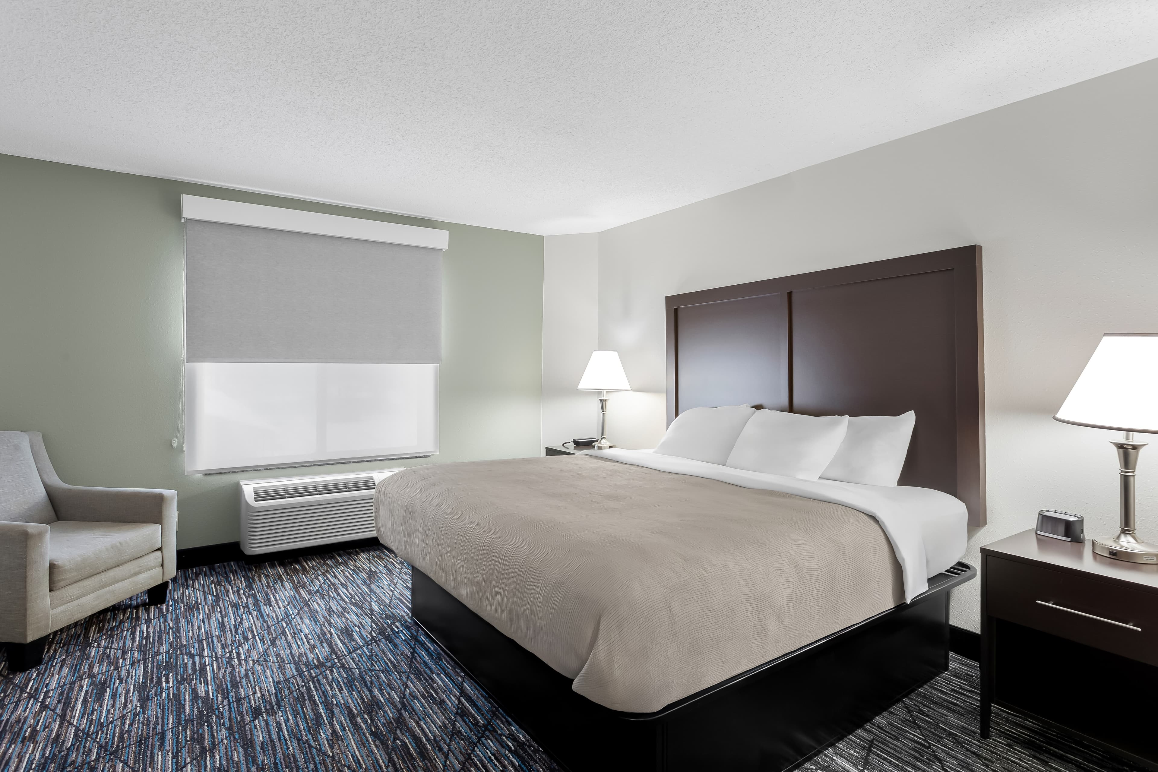 Quality Inn & Suites Niles — 12
