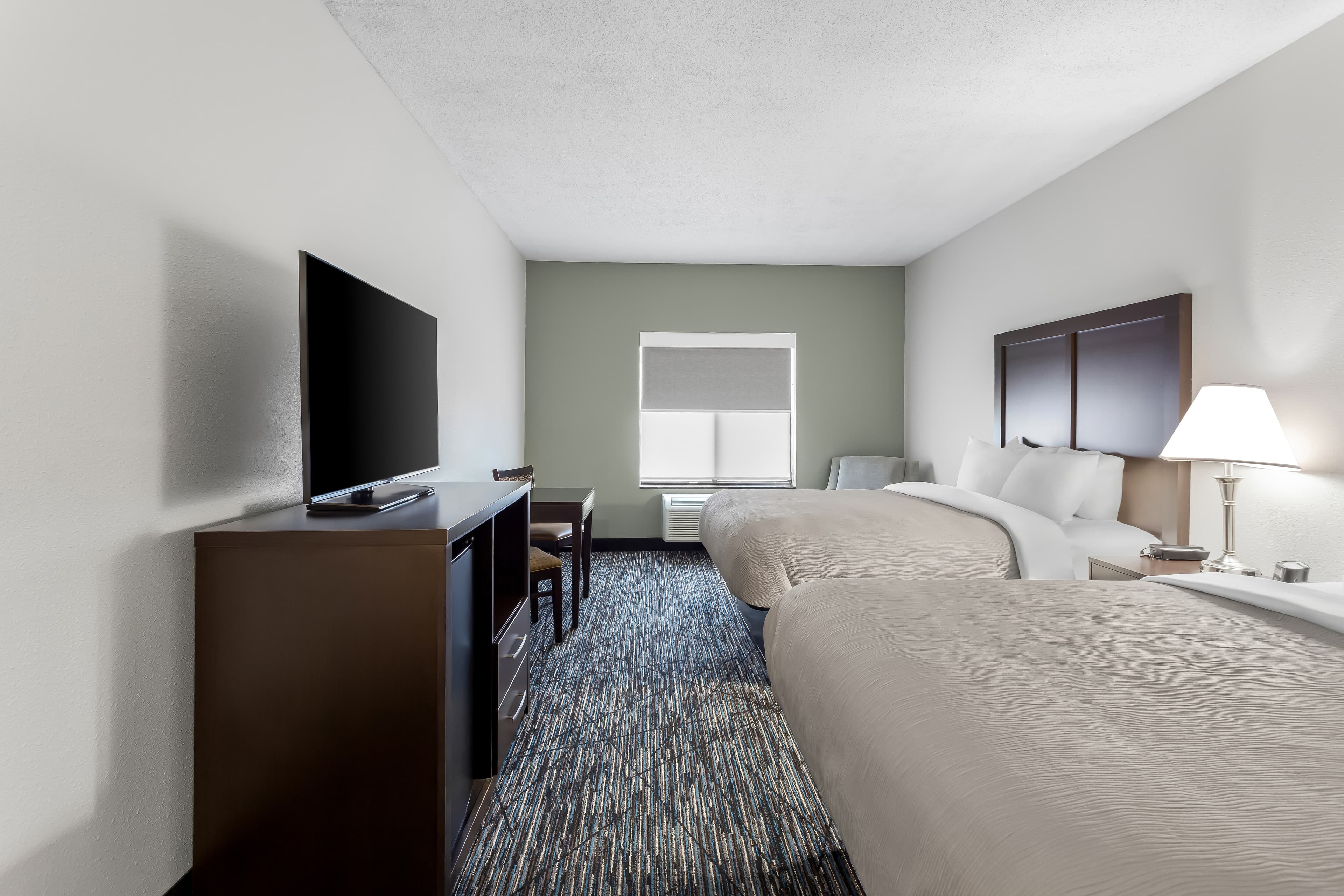 Quality Inn & Suites Niles — 15