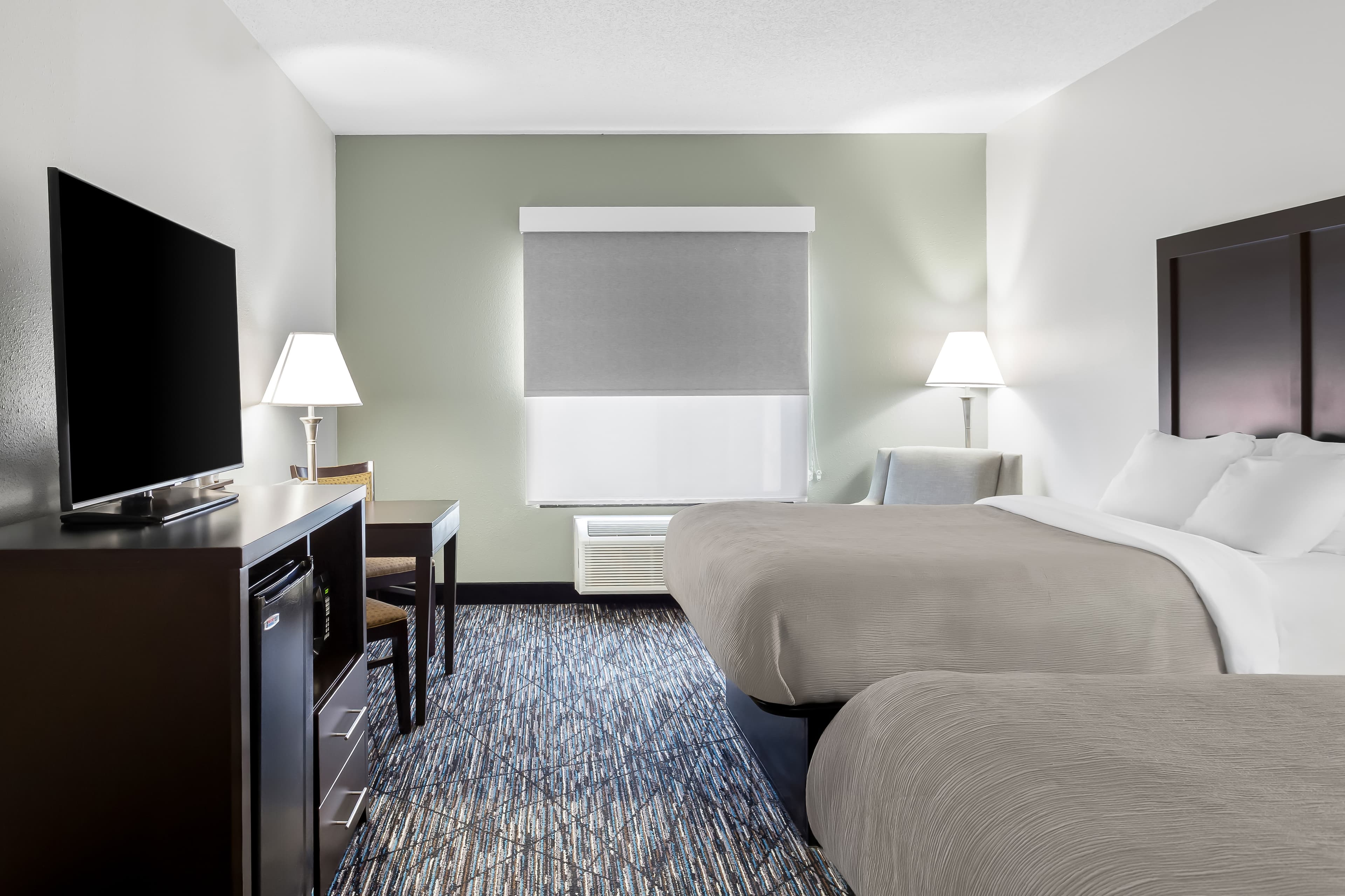 Quality Inn & Suites Niles — 32