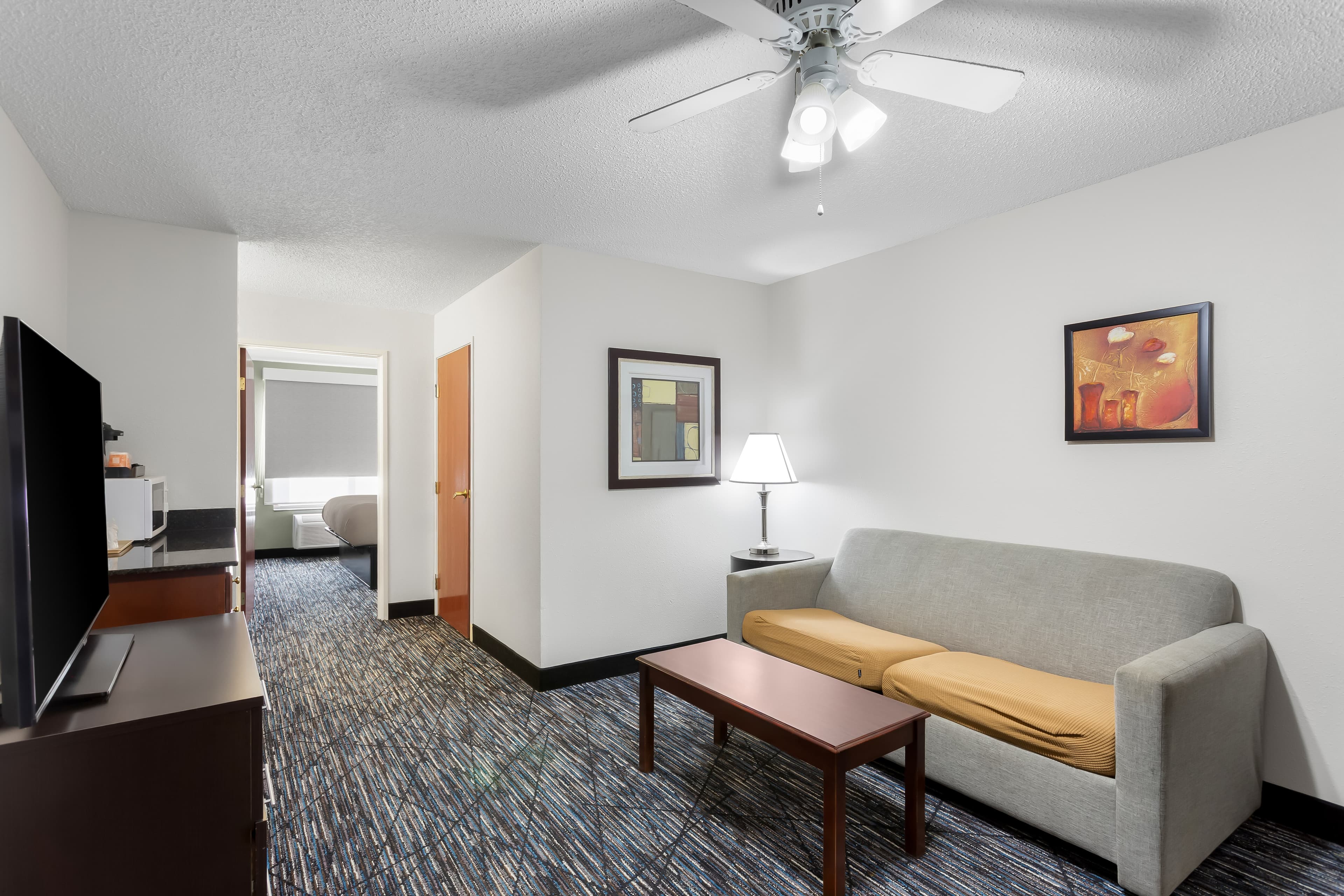 Quality Inn & Suites Niles — 19