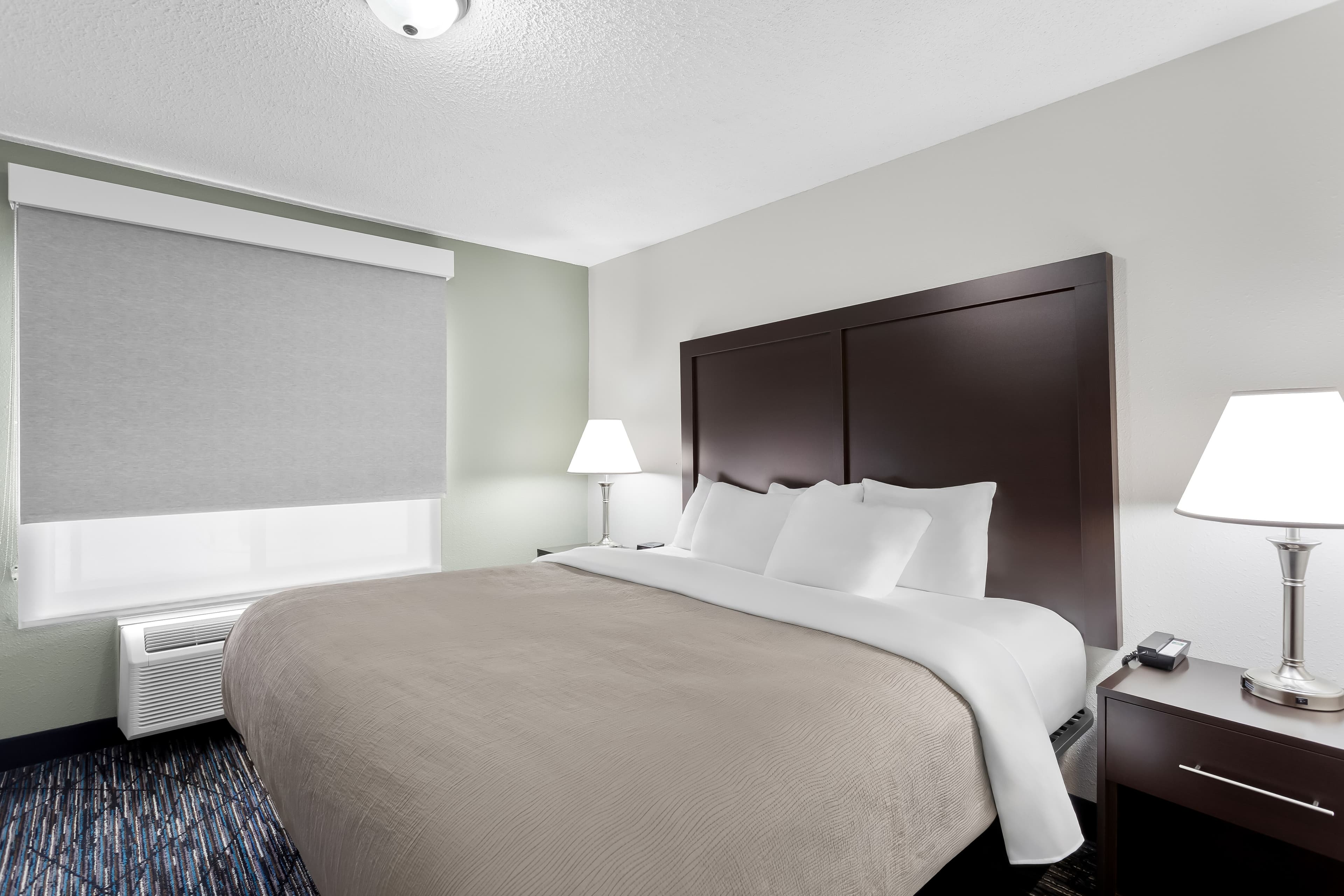 Quality Inn & Suites Niles — 27