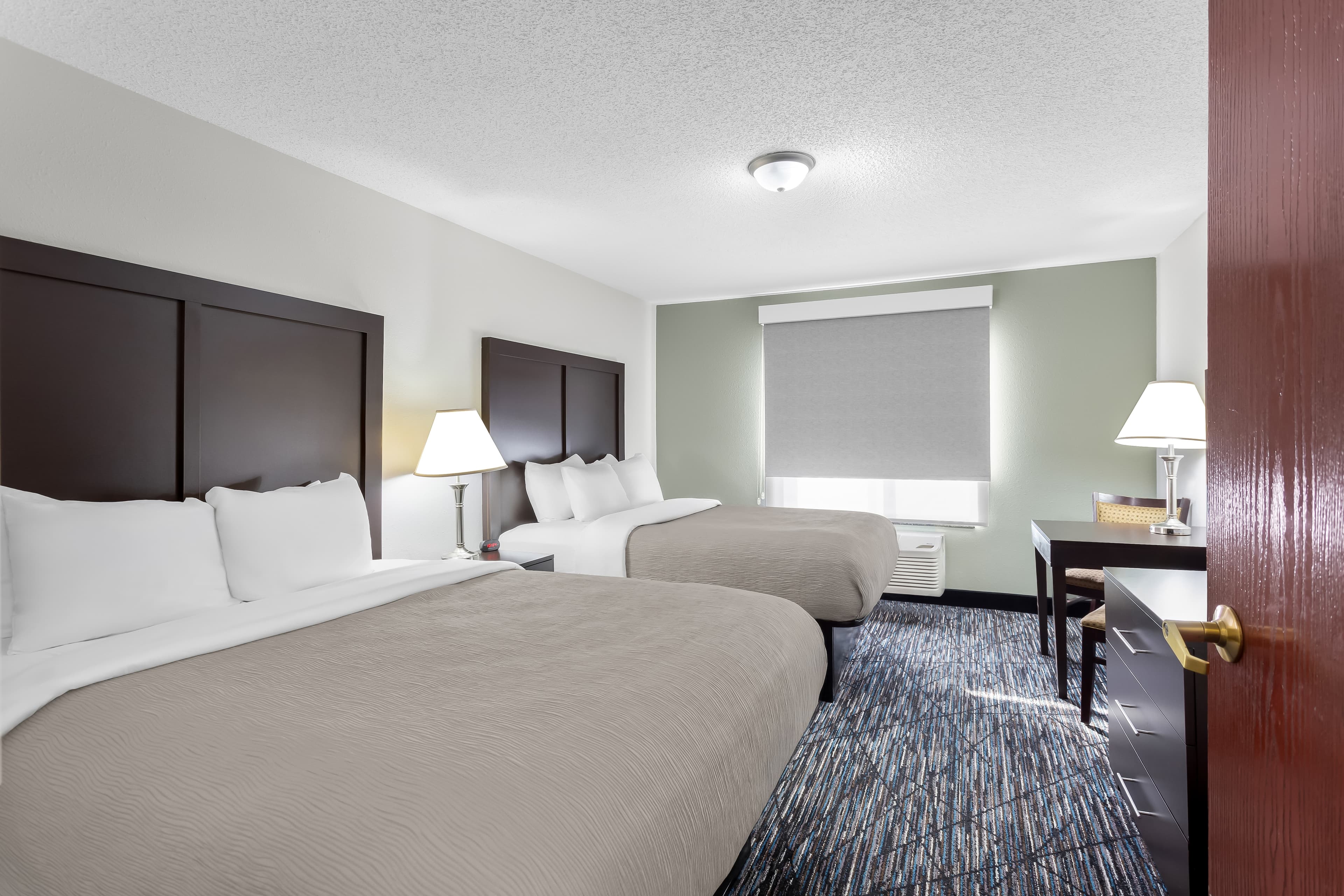 Quality Inn & Suites Niles — 40