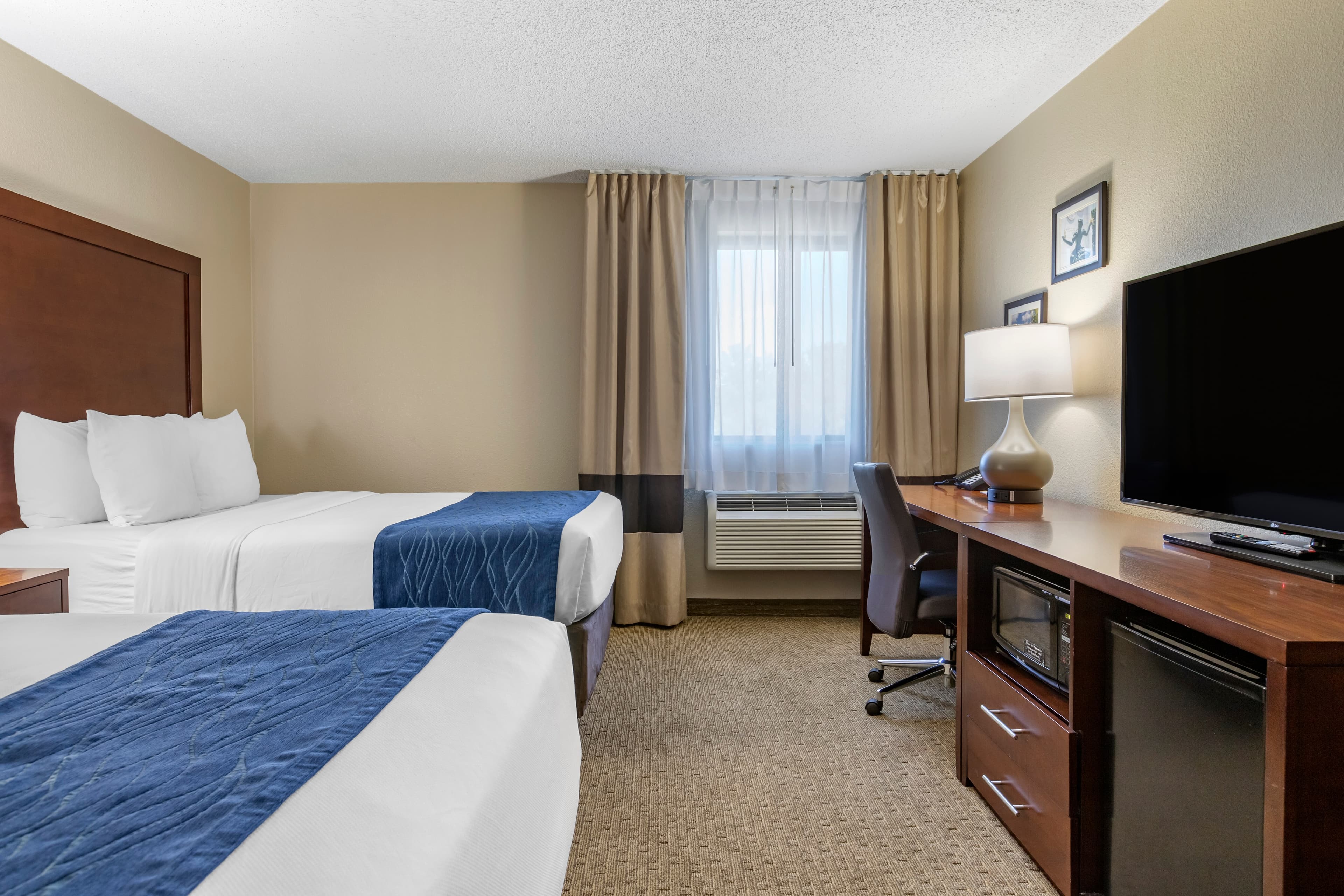 Comfort Inn Near Greenfield Village — 8