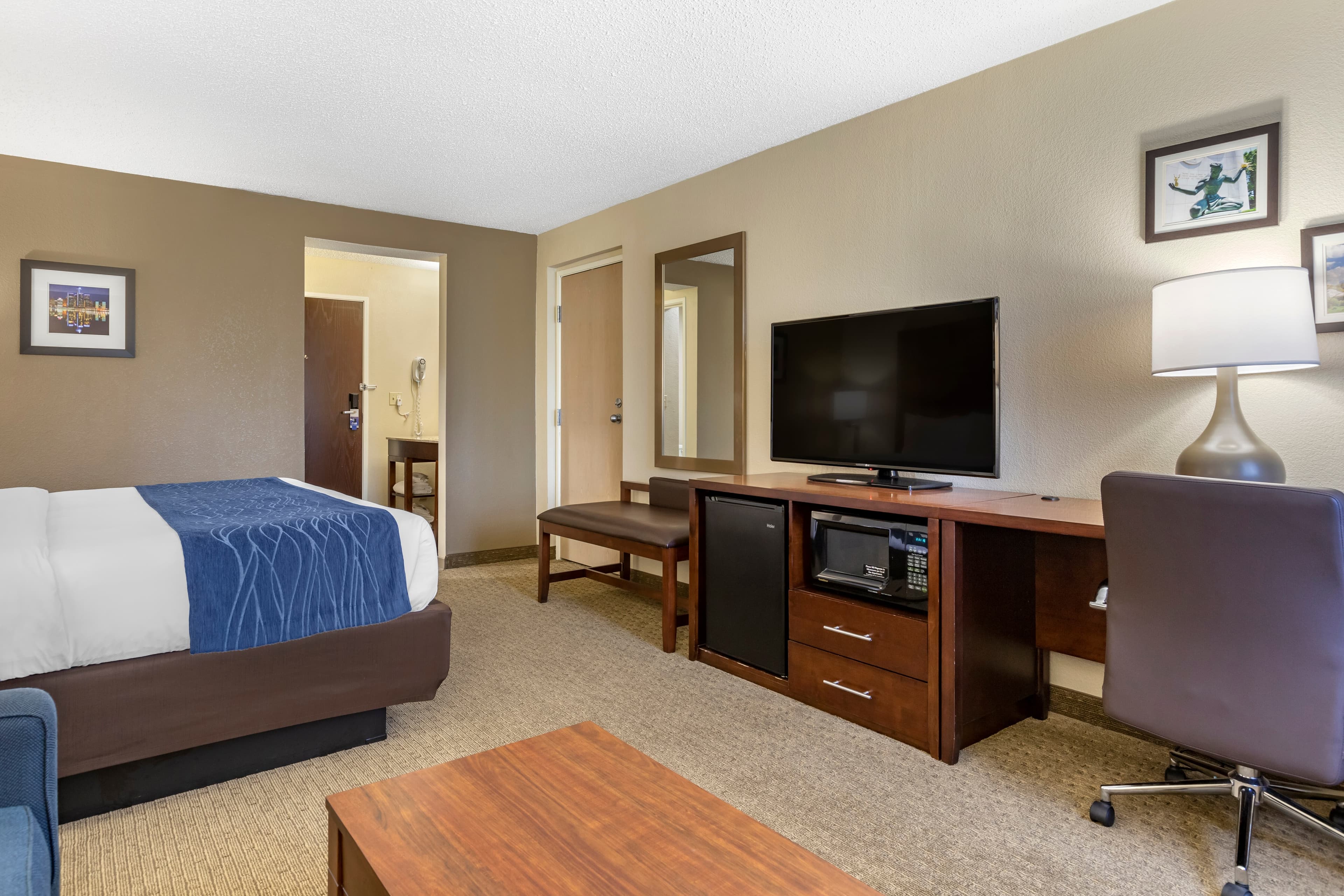 Comfort Inn Near Greenfield Village — 16