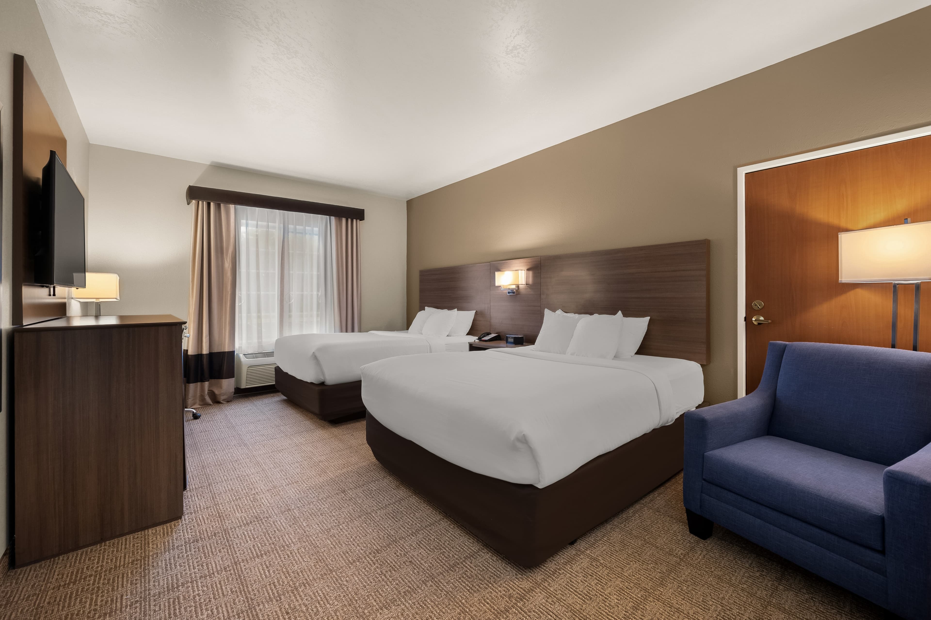 Comfort Inn & Suites Fenton - Image 5