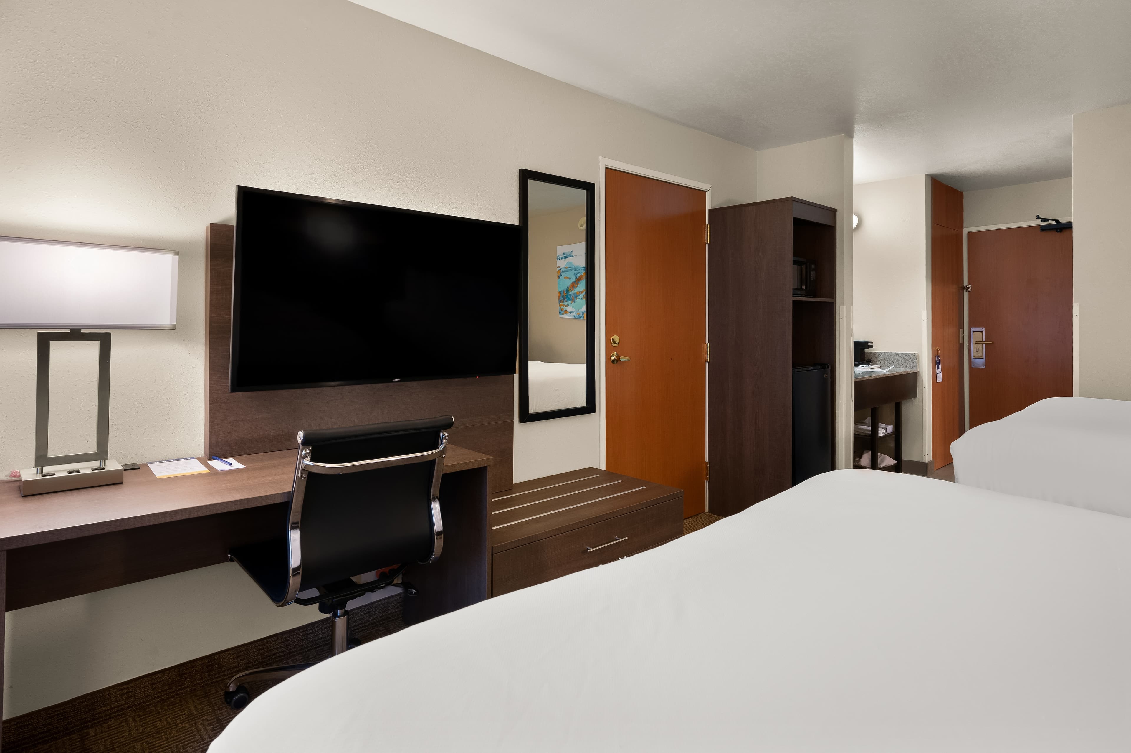Comfort Inn & Suites Fenton — 17