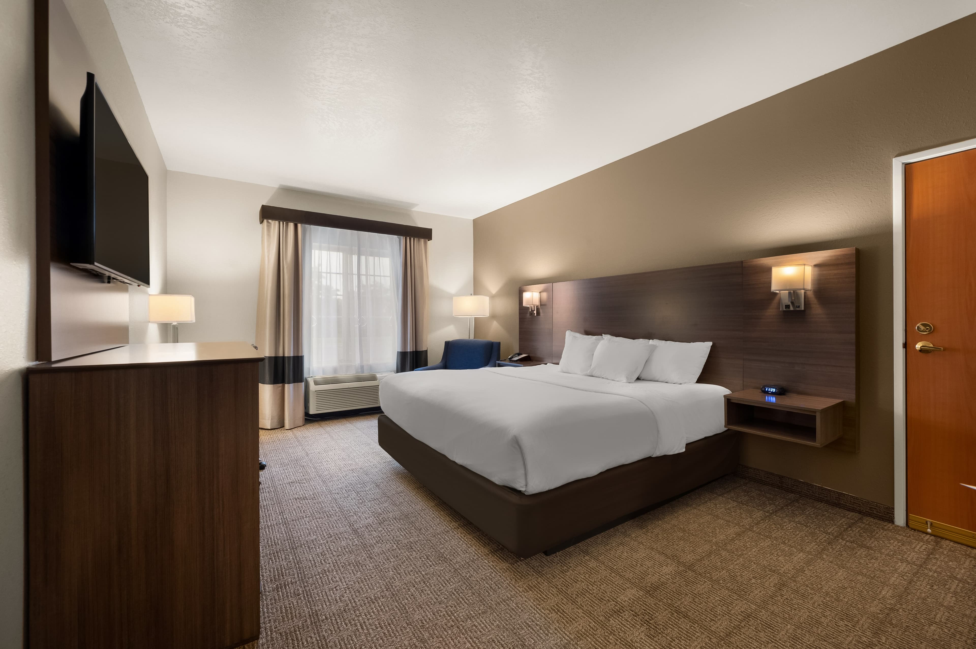 Comfort Inn & Suites Fenton — 19