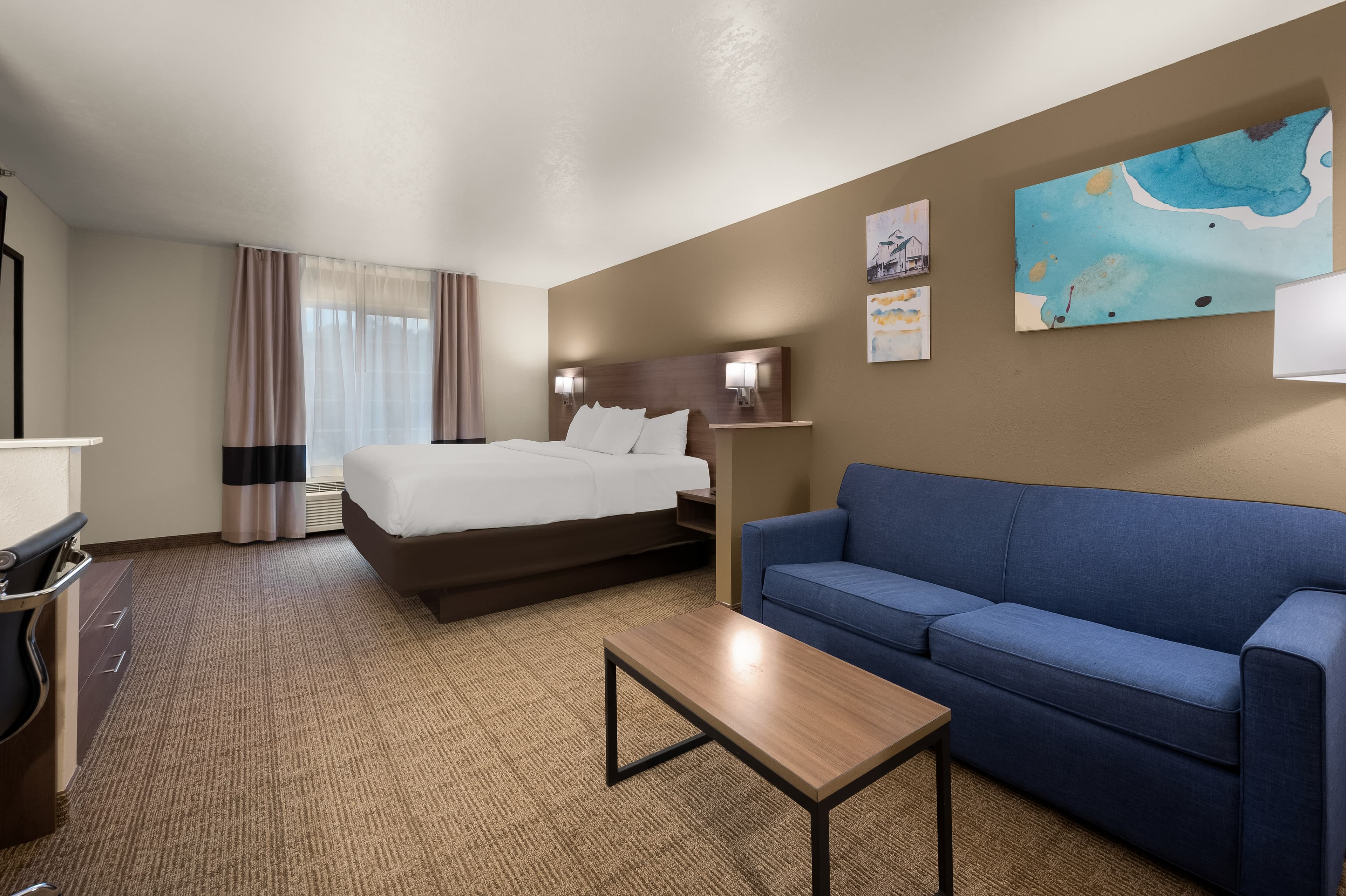 Comfort Inn & Suites Fenton — 23