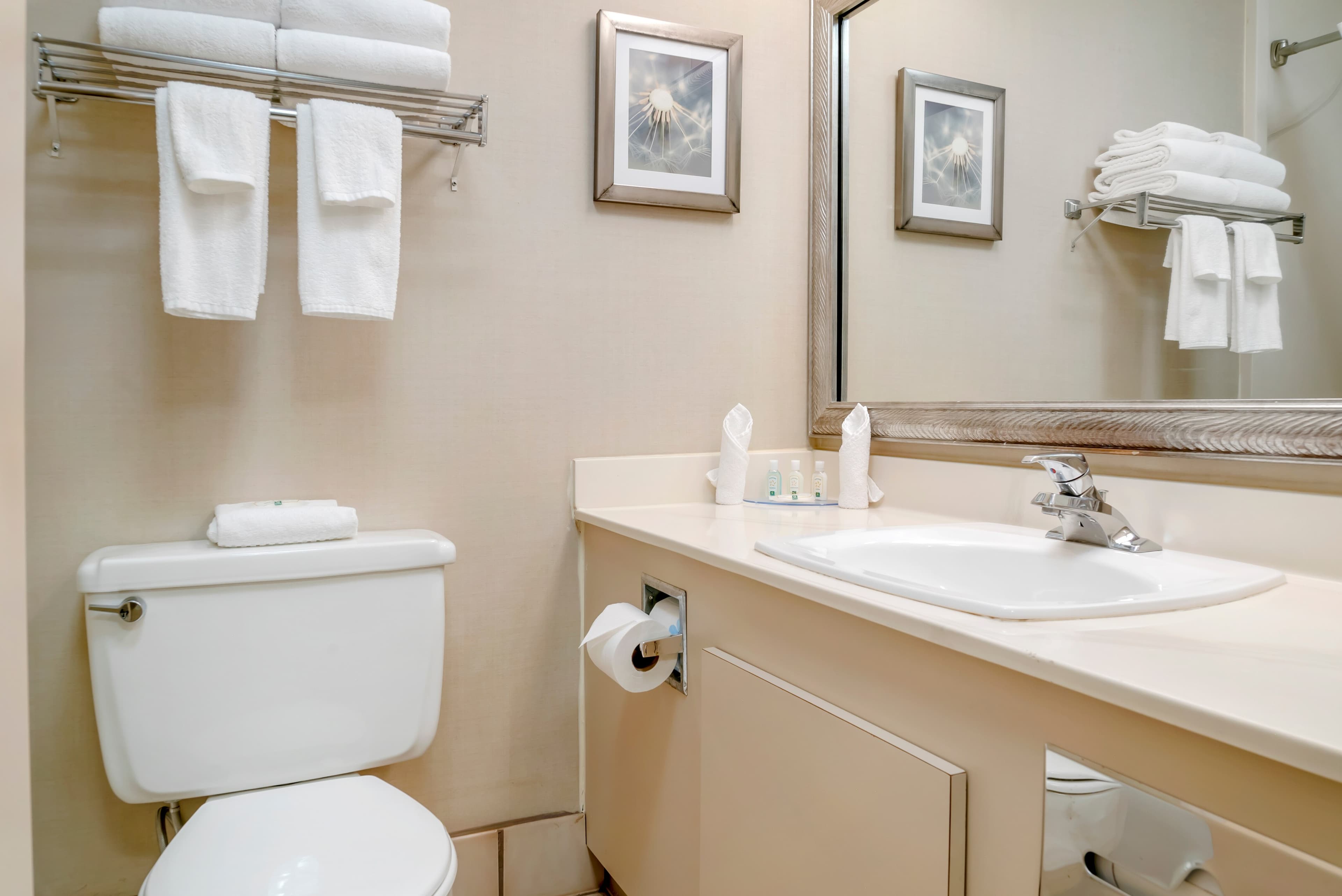 Quality Inn & Suites Monroe - Image 5
