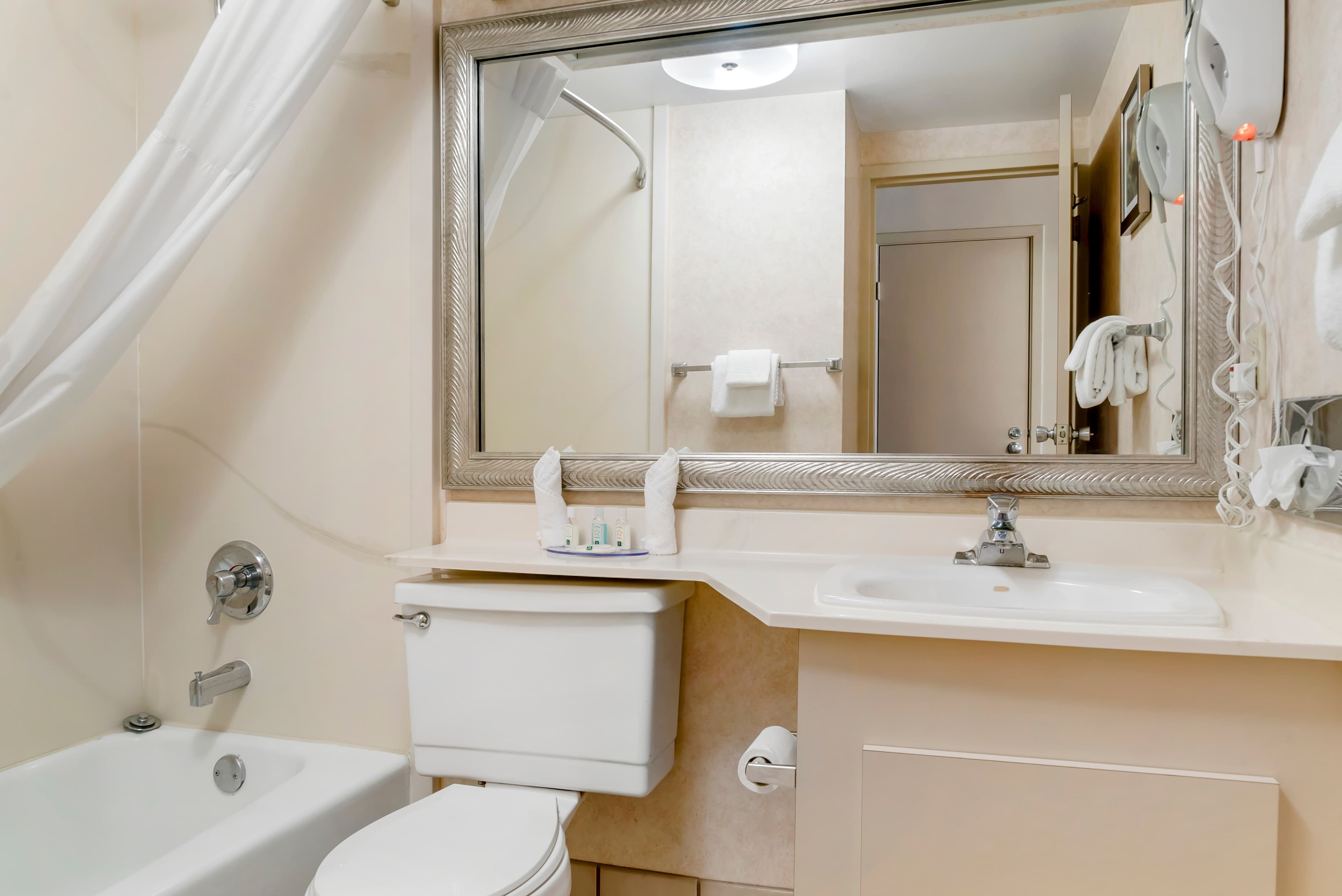 Quality Inn & Suites Monroe — 17