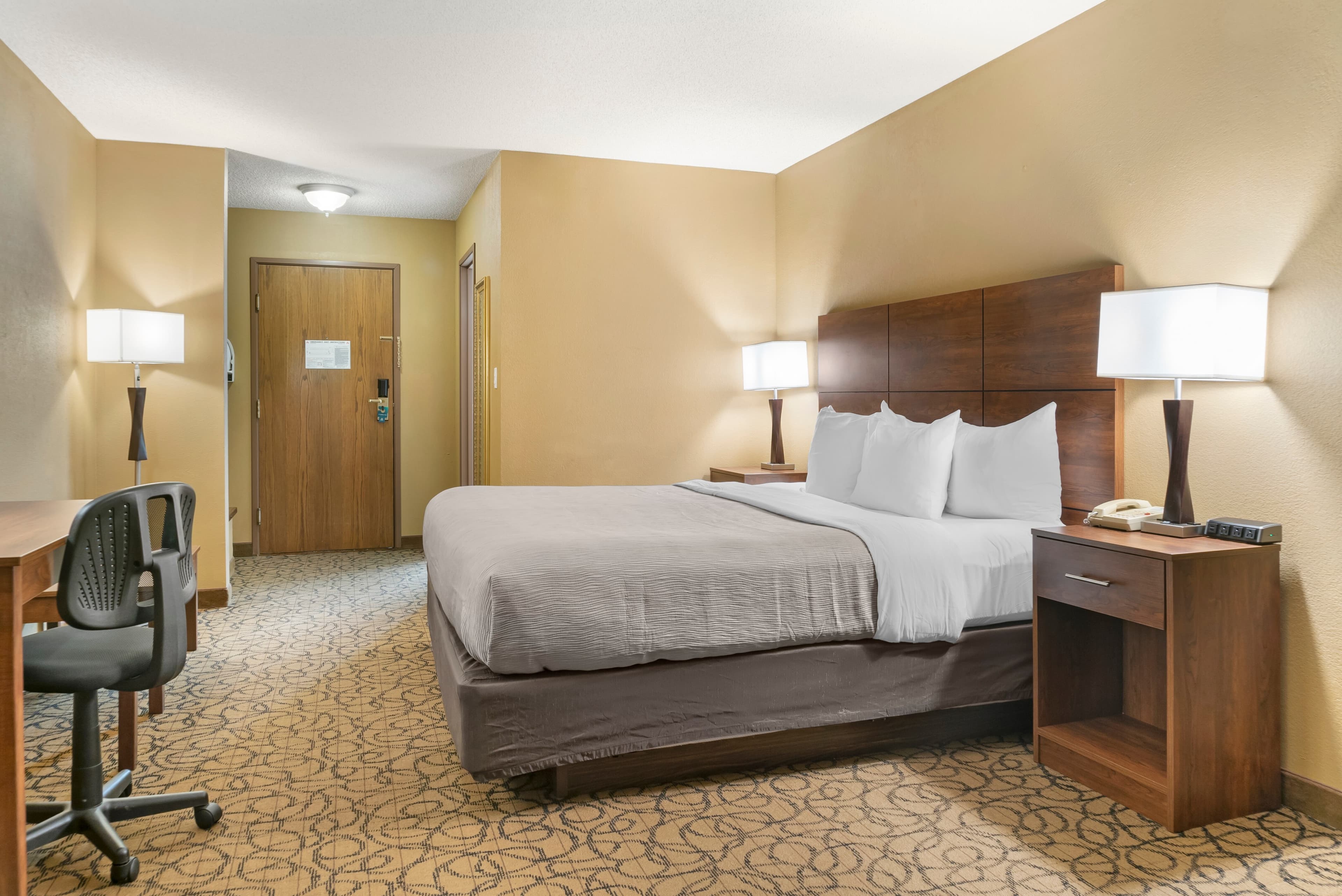 Quality Inn & Suites Manistique - Image 5
