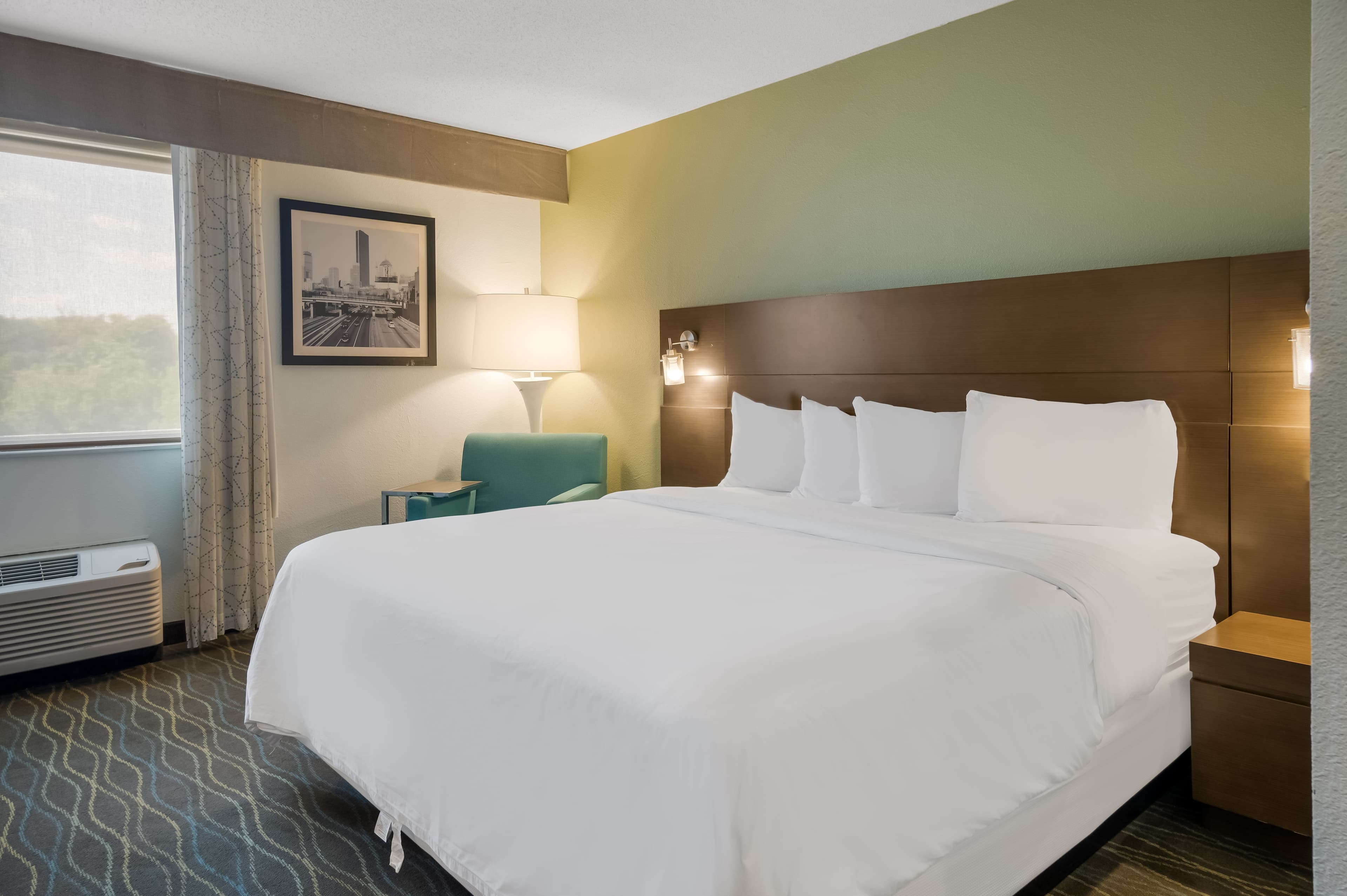 Radisson Hotel Grand Rapids Riverfront - Image 2