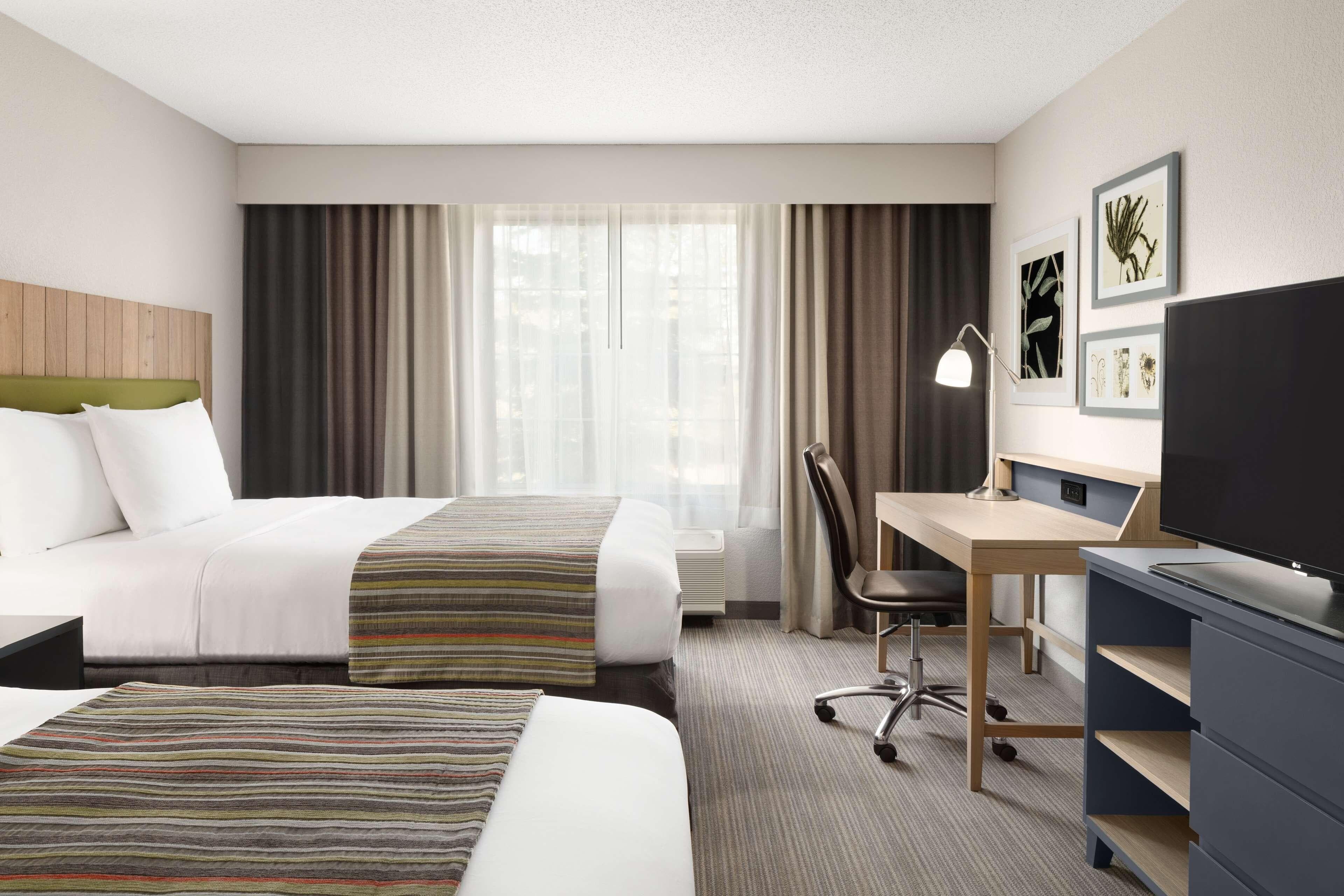 Country Inn & Suites by Radisson, Novi, MI - Image 5