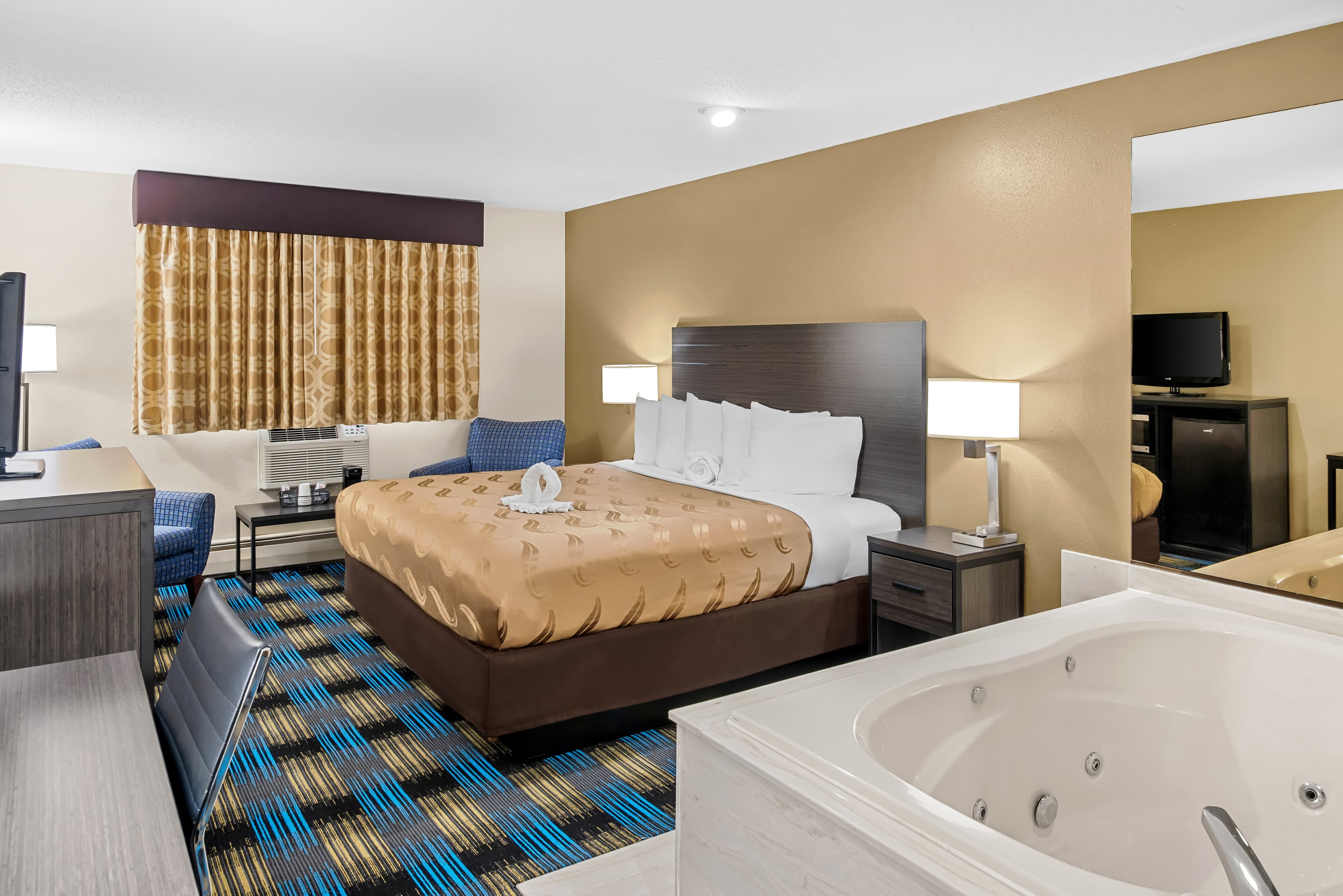 Rodeway Inn Grandville - Grand Rapids — 6