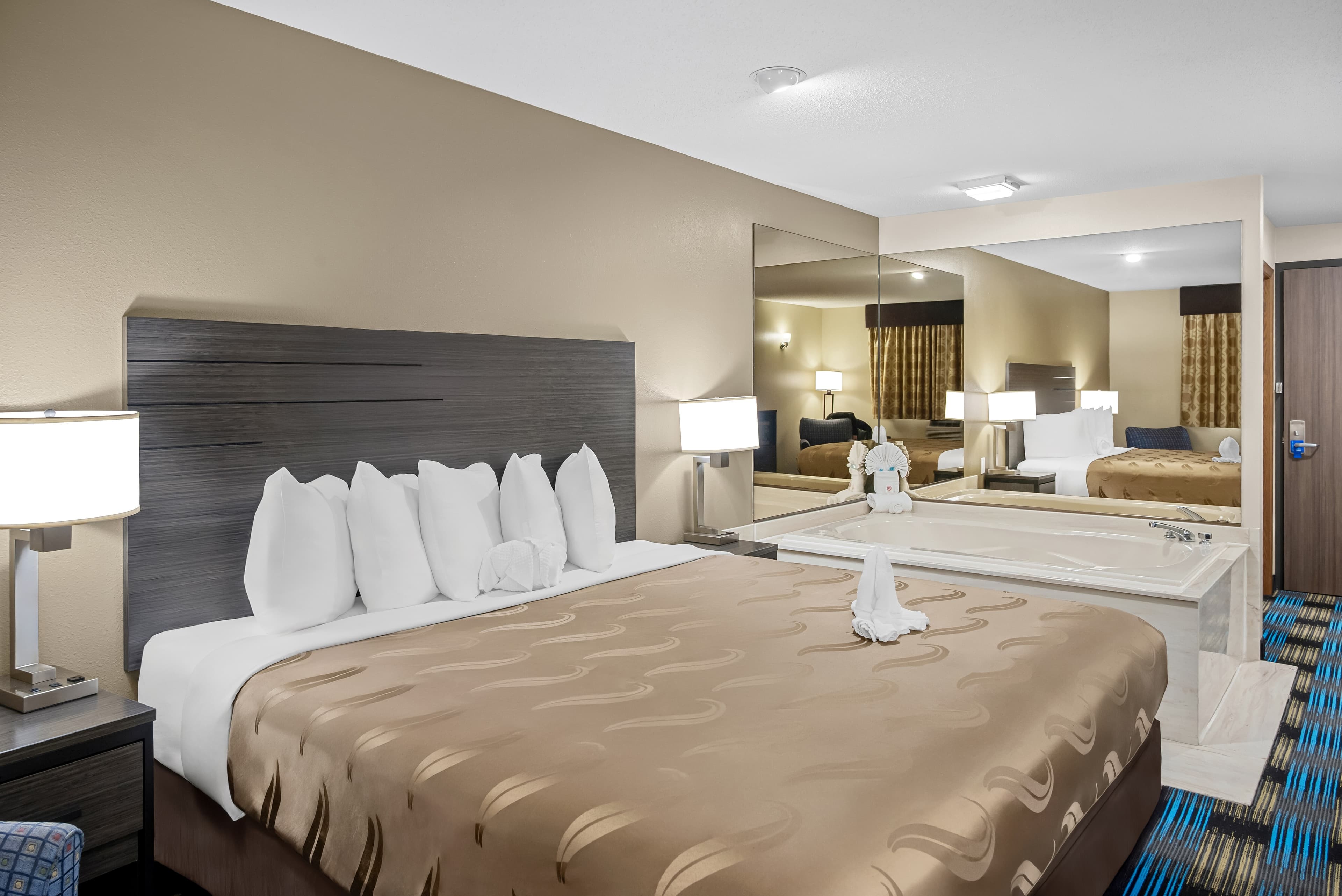Rodeway Inn Grandville - Grand Rapids — 8