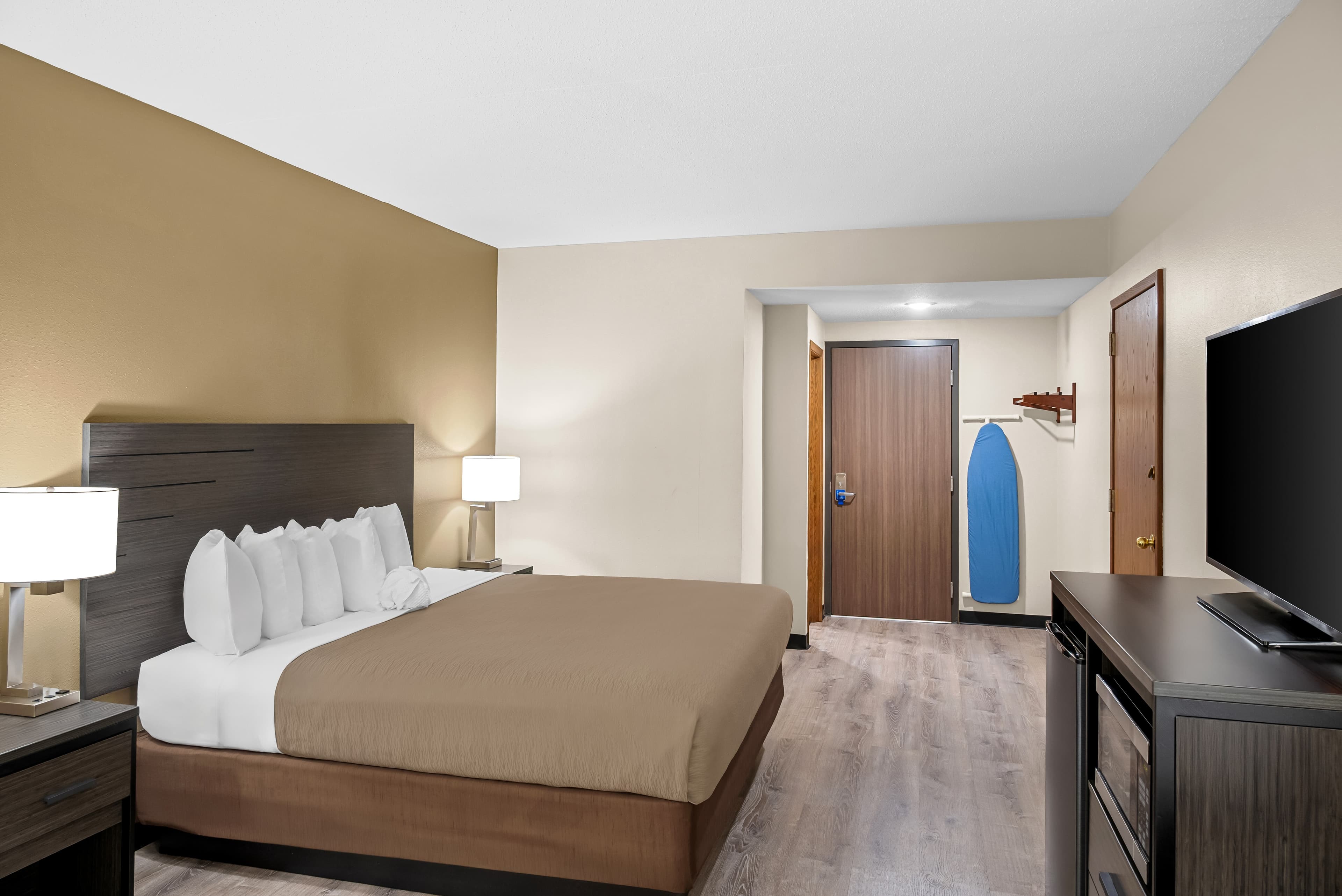 Rodeway Inn Grandville - Grand Rapids - Image 4