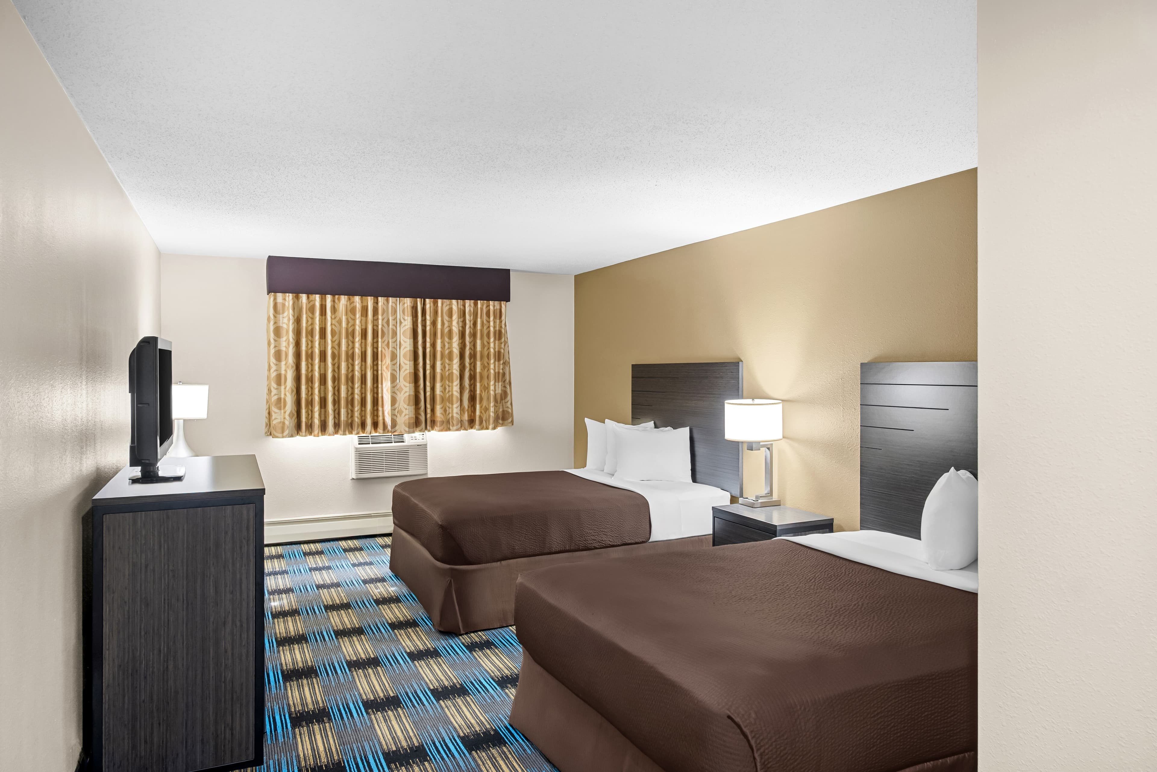 Rodeway Inn Grandville - Grand Rapids — 9