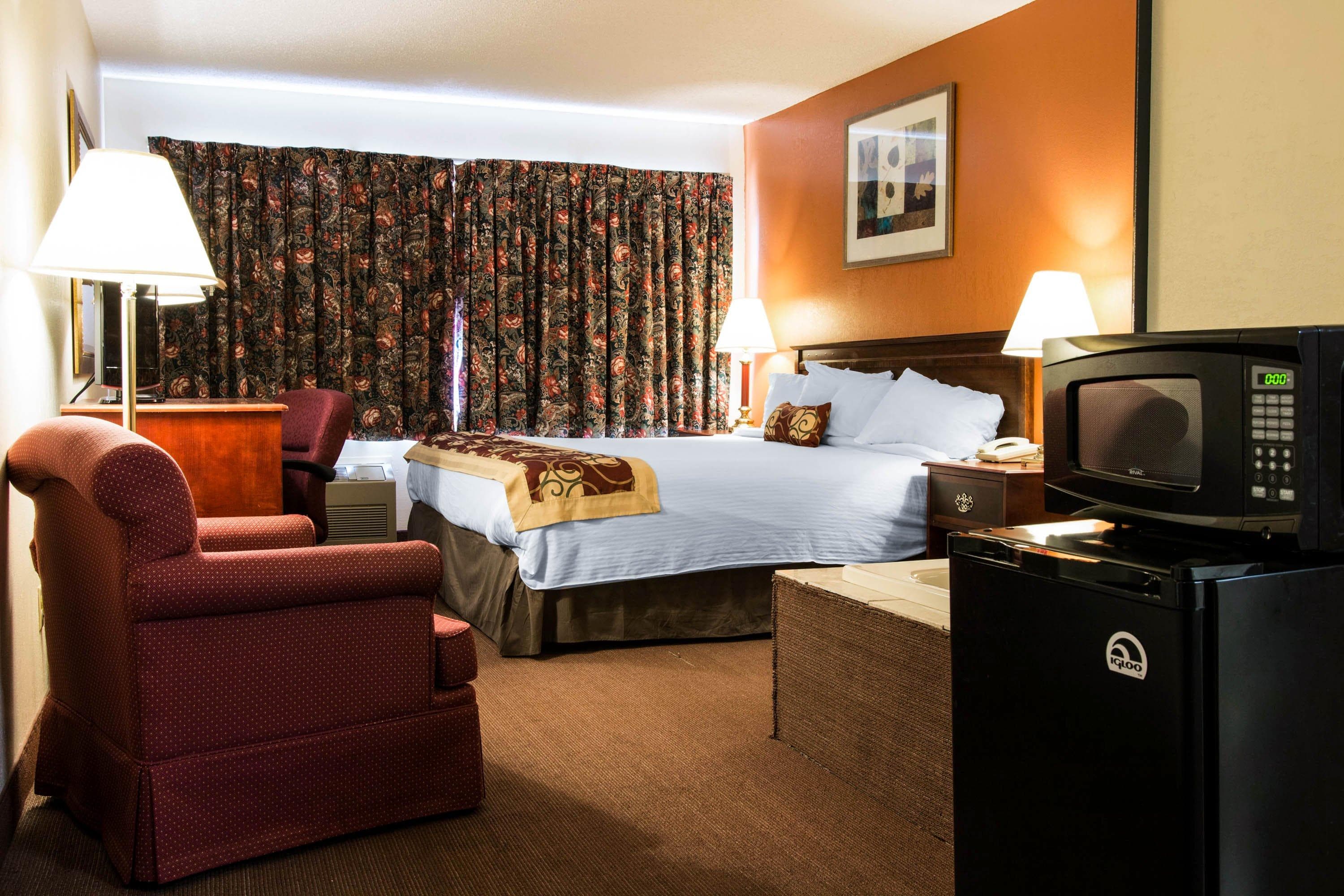 Rodeway Inn Muskegon Airport — 14