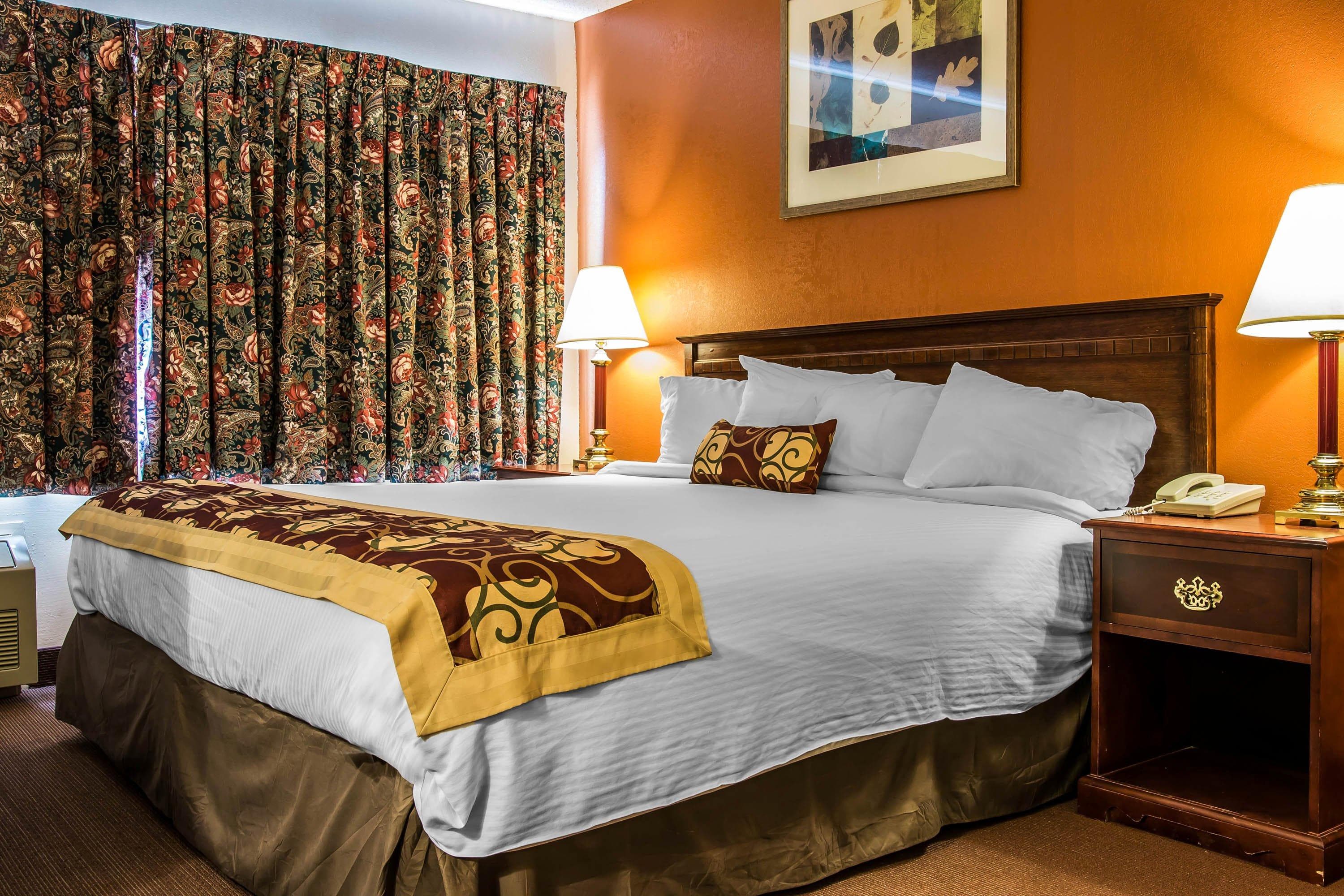 Rodeway Inn Muskegon Airport — 15