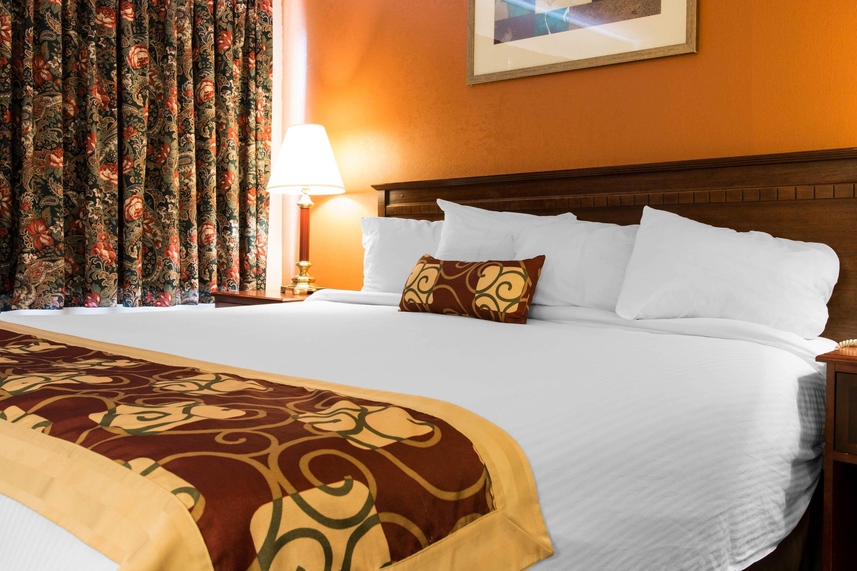 Rodeway Inn Muskegon Airport — 16
