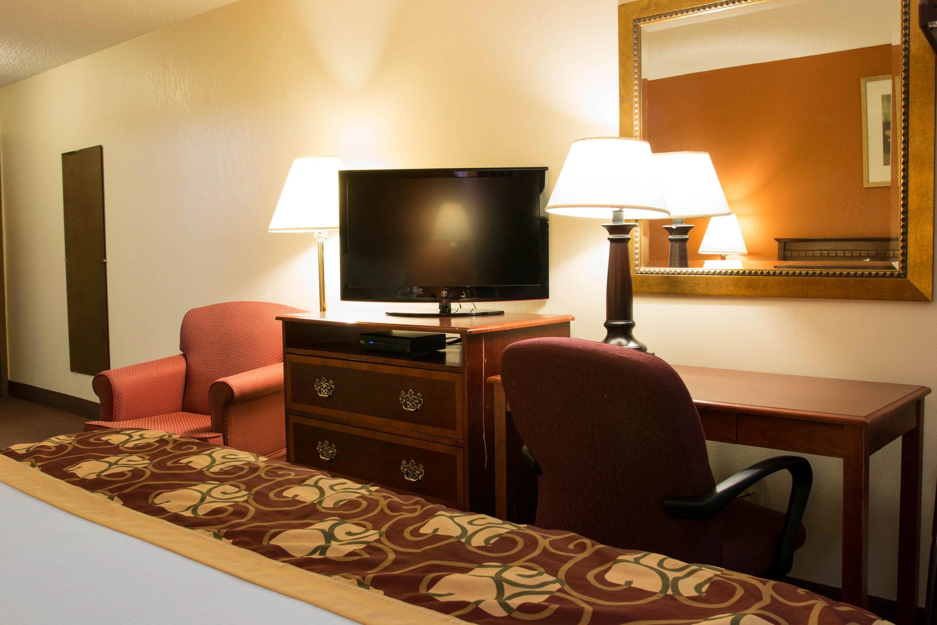 Rodeway Inn Muskegon Airport — 21