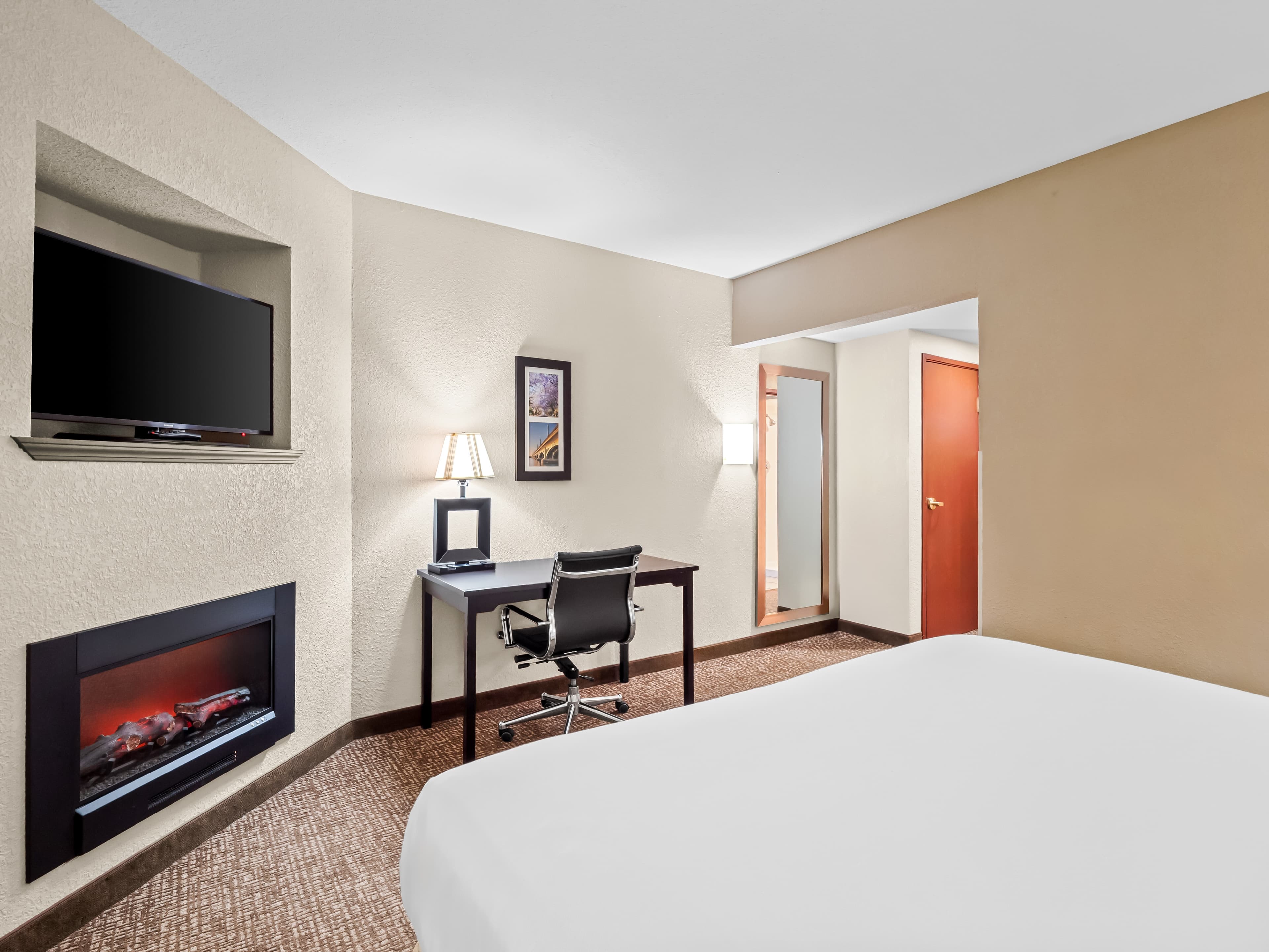 Comfort Inn & Suites Allen Park - Dearborn — 20