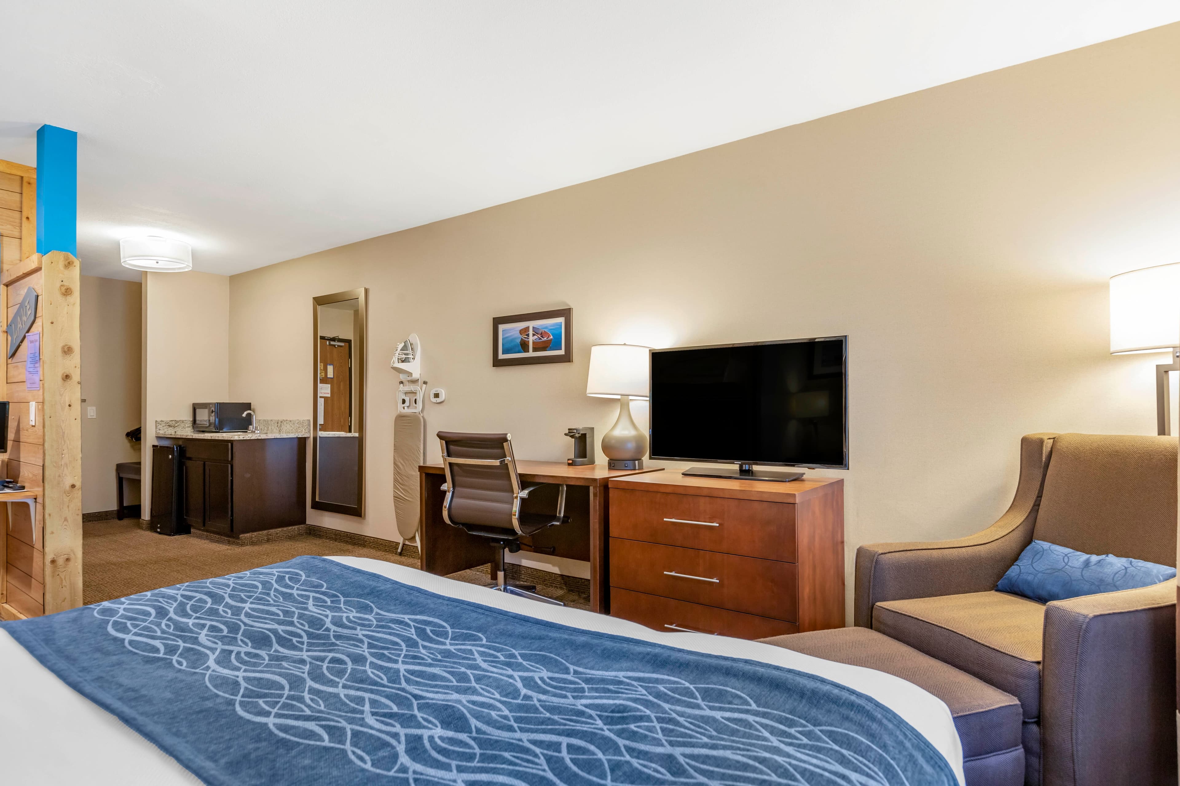 Comfort Inn & Suites Ludington near US-10 — 9