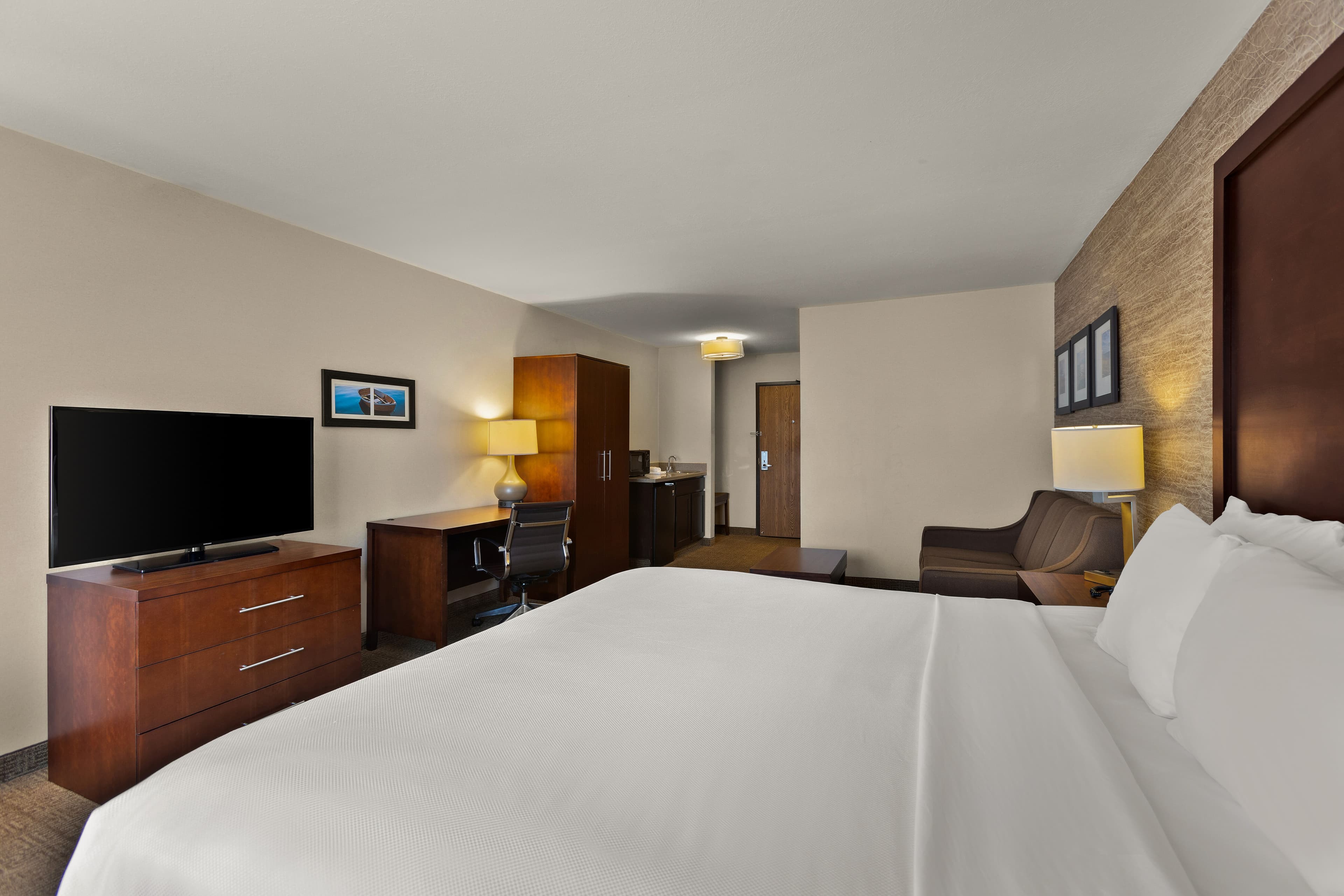 Comfort Inn & Suites Ludington near US-10 — 7