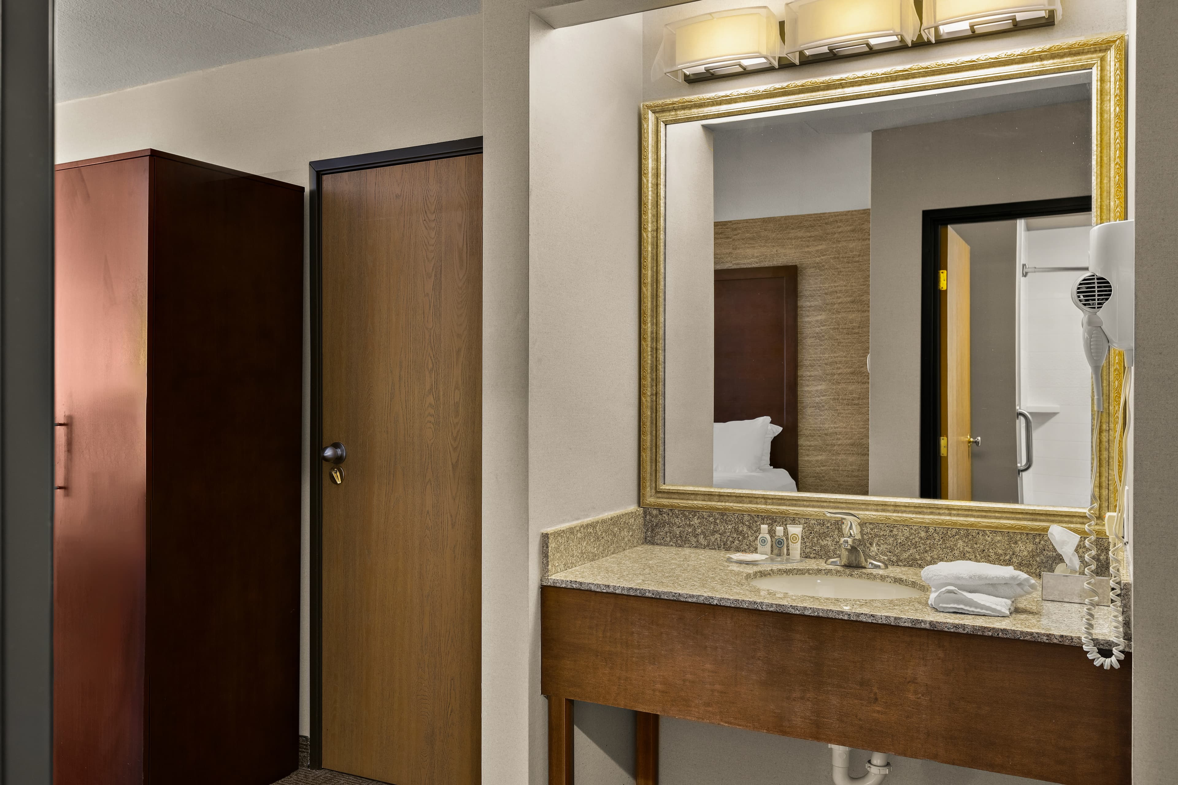 Comfort Inn & Suites Ludington near US-10 — 22
