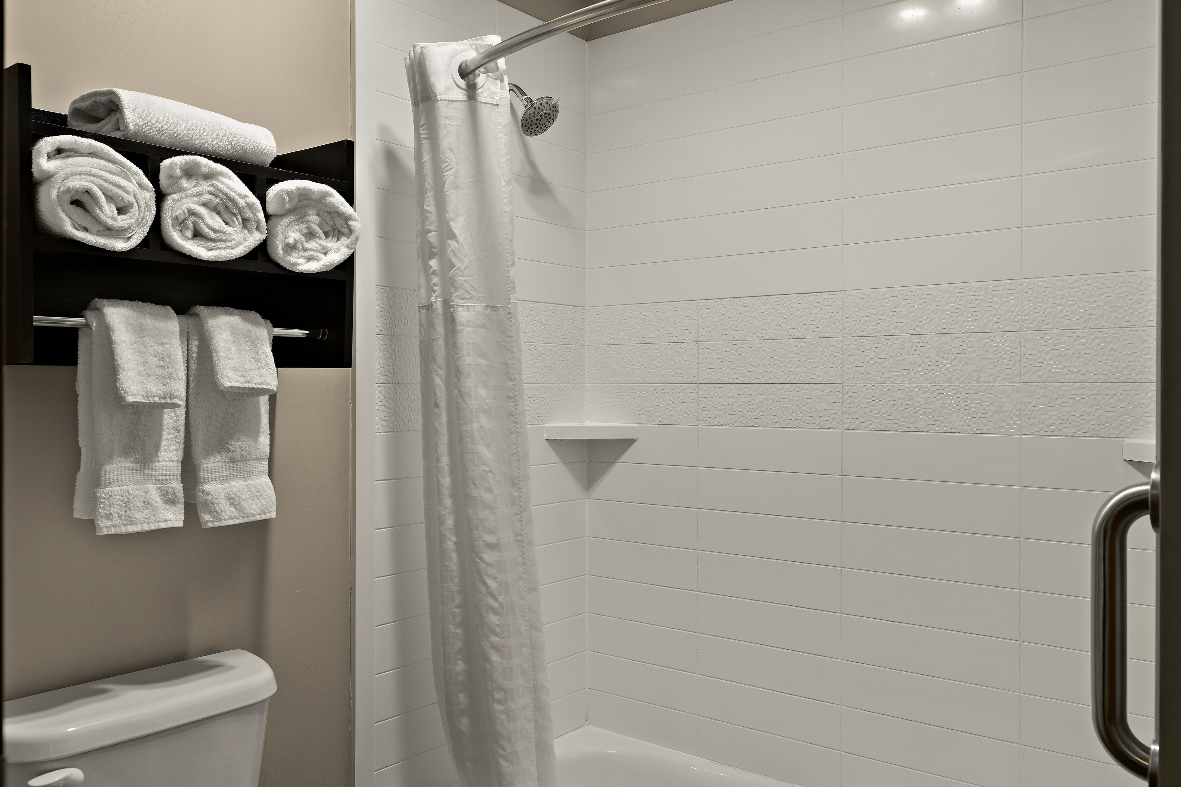 Comfort Inn & Suites Ludington near US-10 — 23
