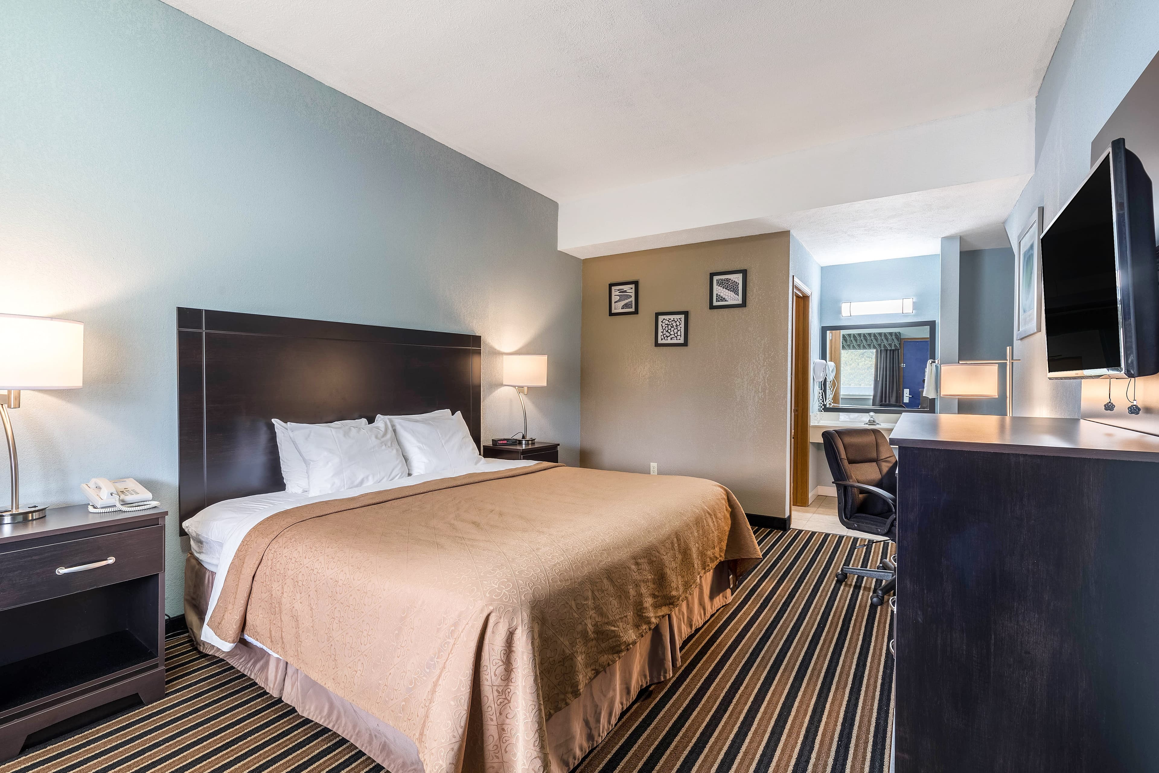 Rodeway Inn Ludington - Image 1