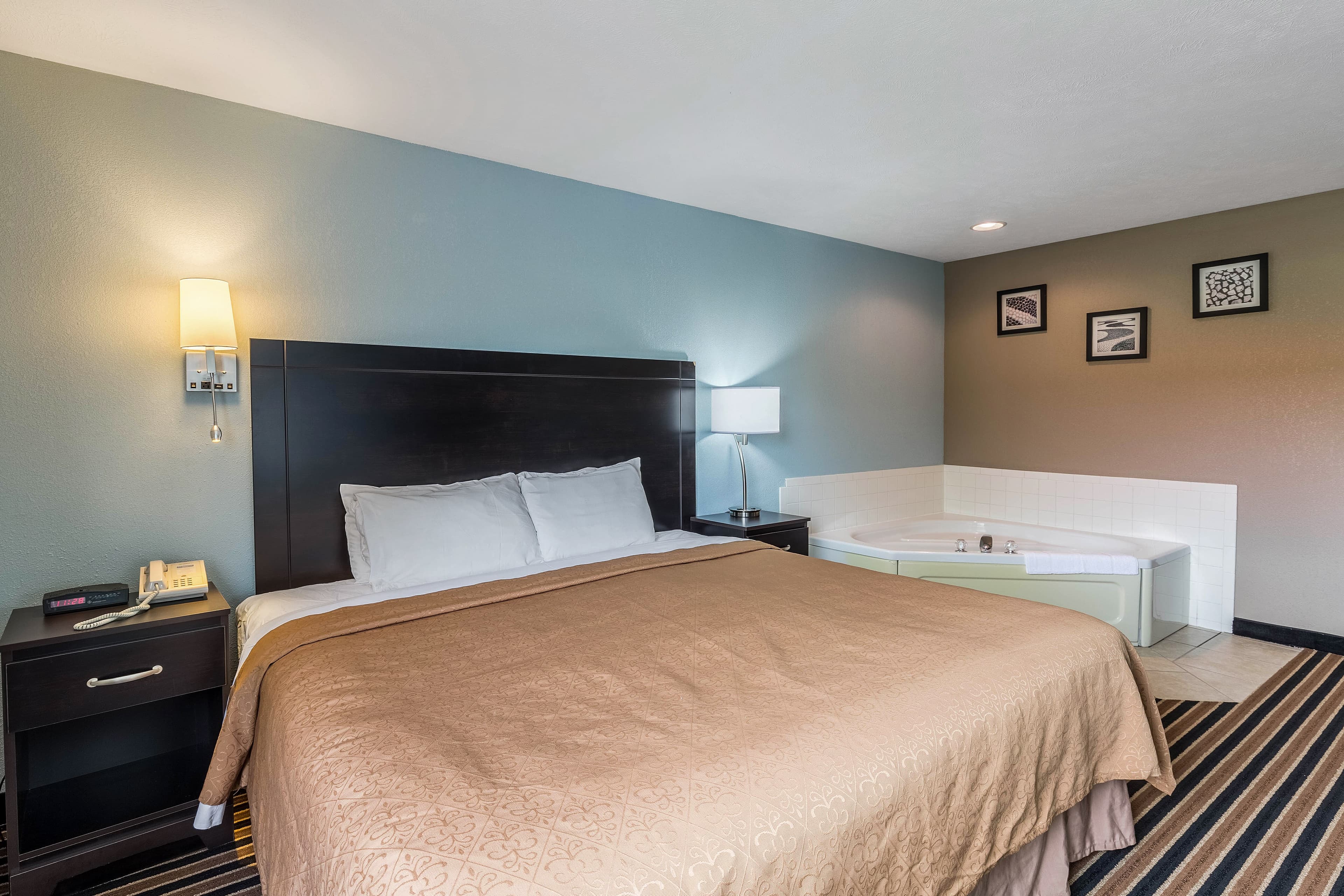 Rodeway Inn Ludington — 15