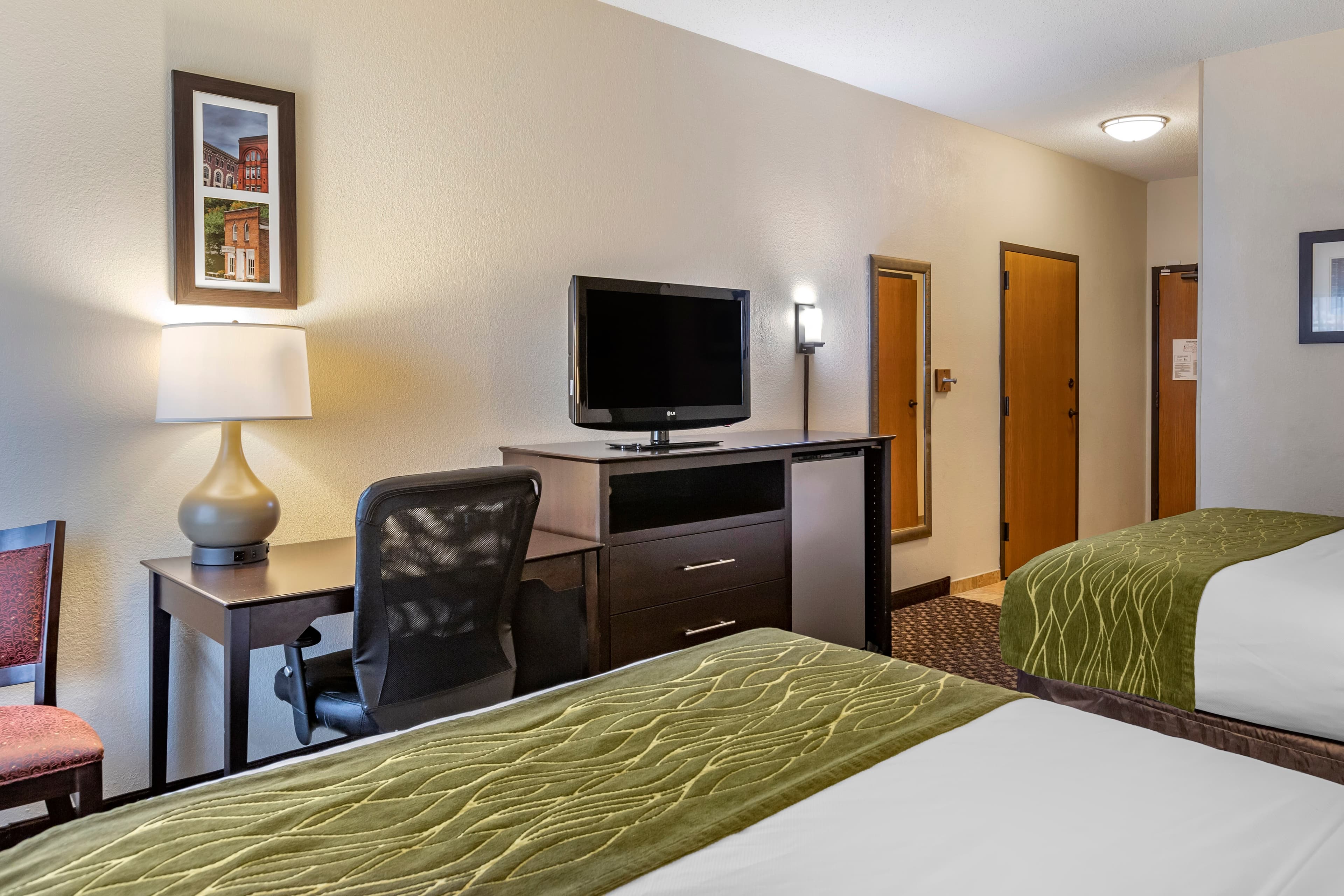 Comfort Inn Wings Stadium — 12
