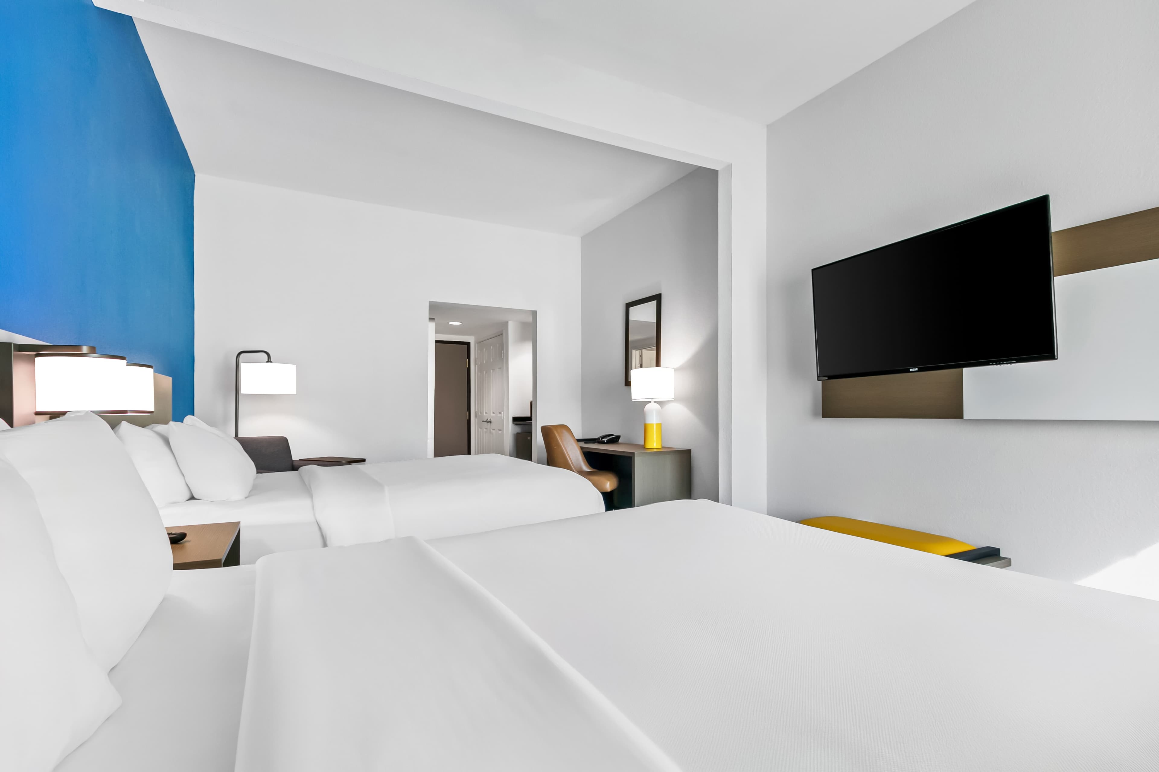 Comfort Inn & Suites Grand Blanc/Flint — 14