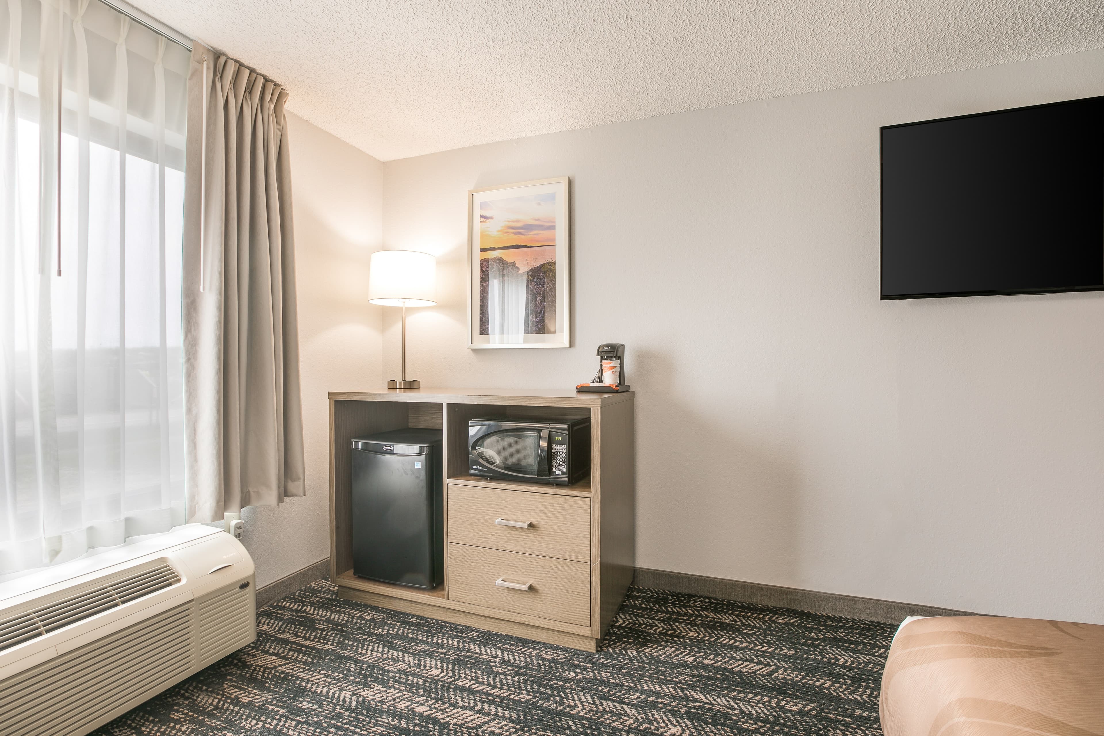 Quality Inn Marquette - Image 4