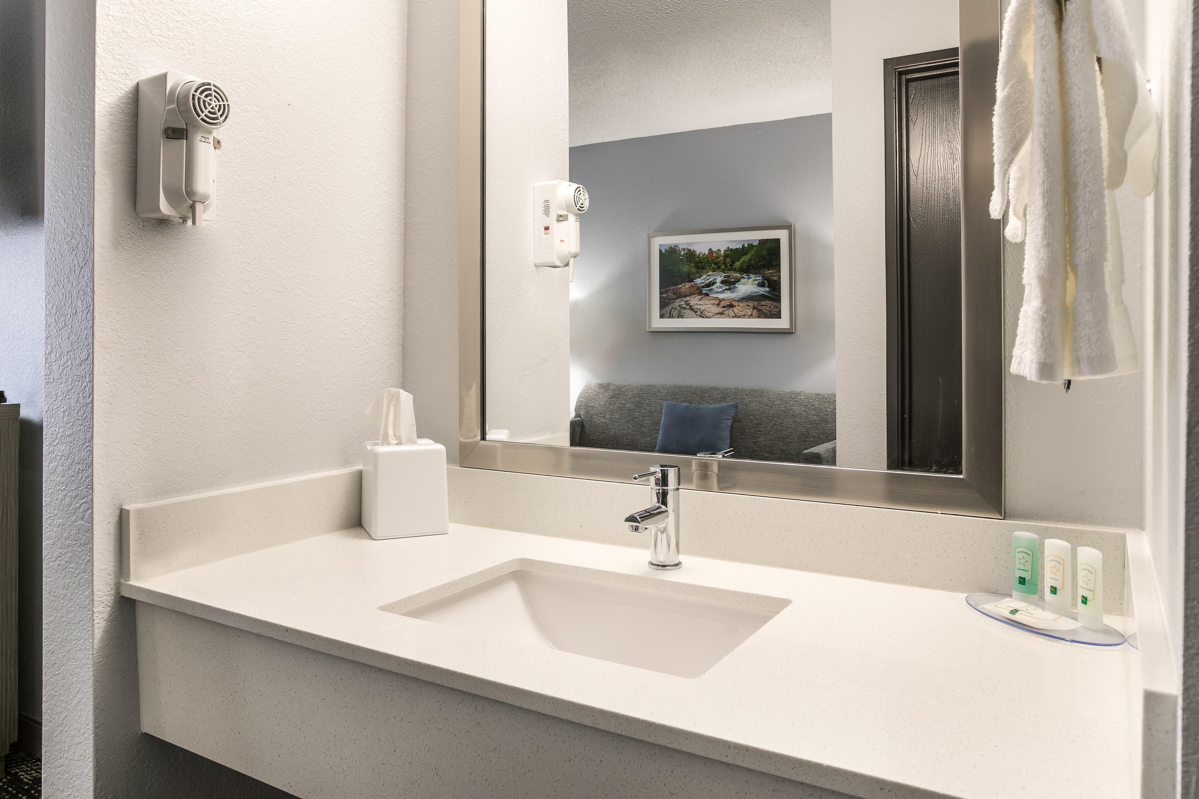 Quality Inn Marquette — 17