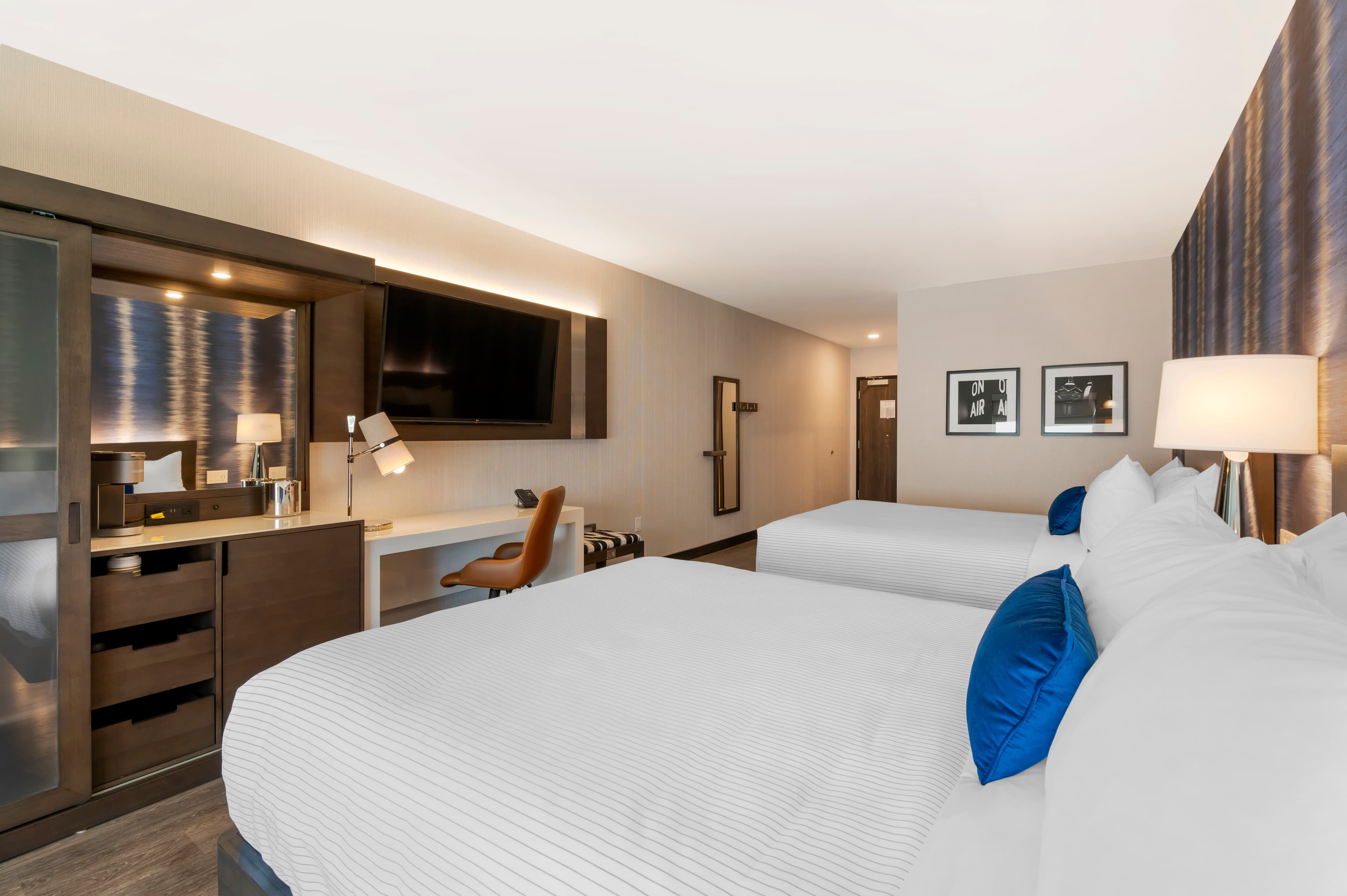 Cambria Hotel Detroit Downtown — 5