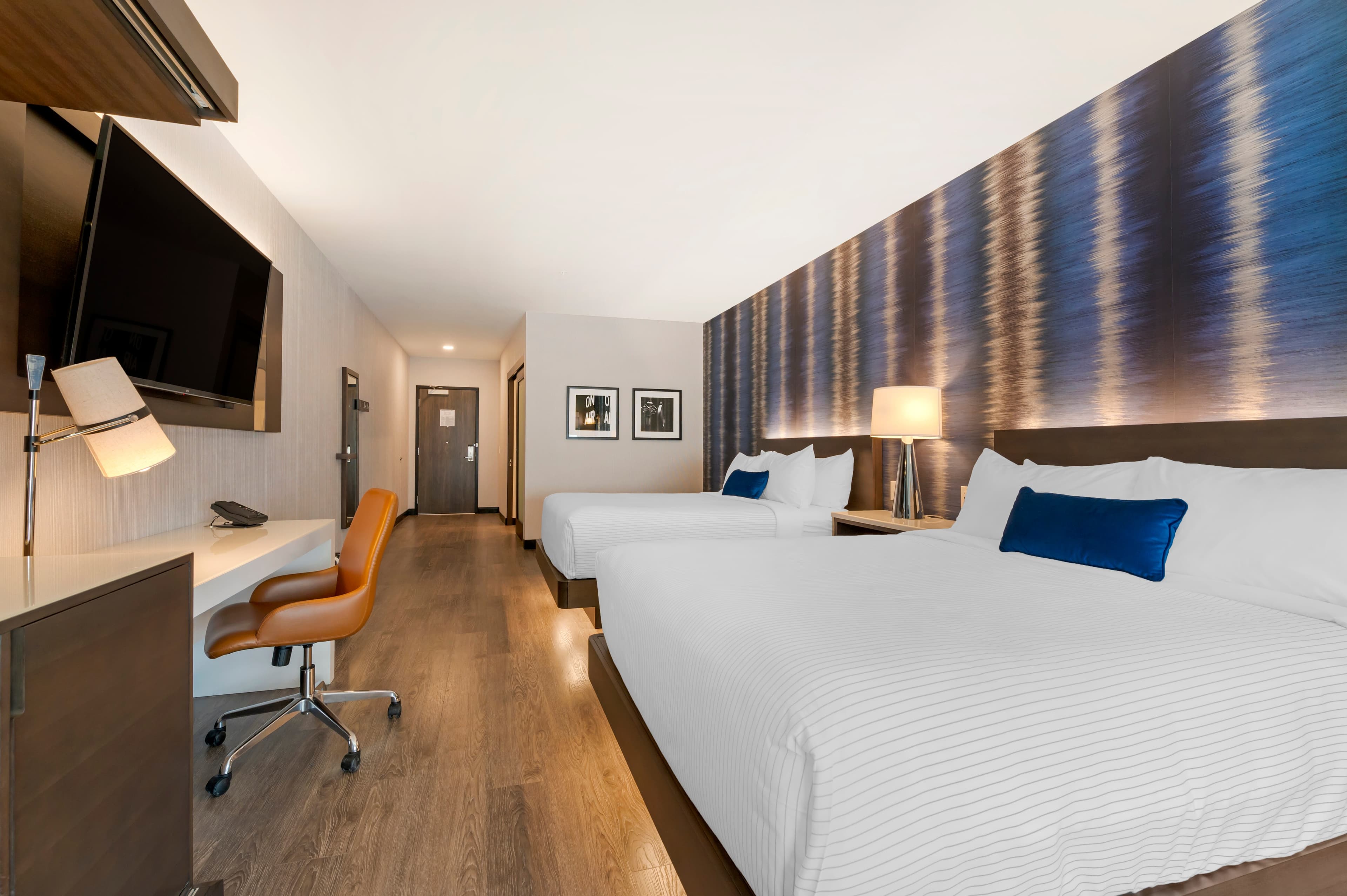 Cambria Hotel Detroit Downtown — 7