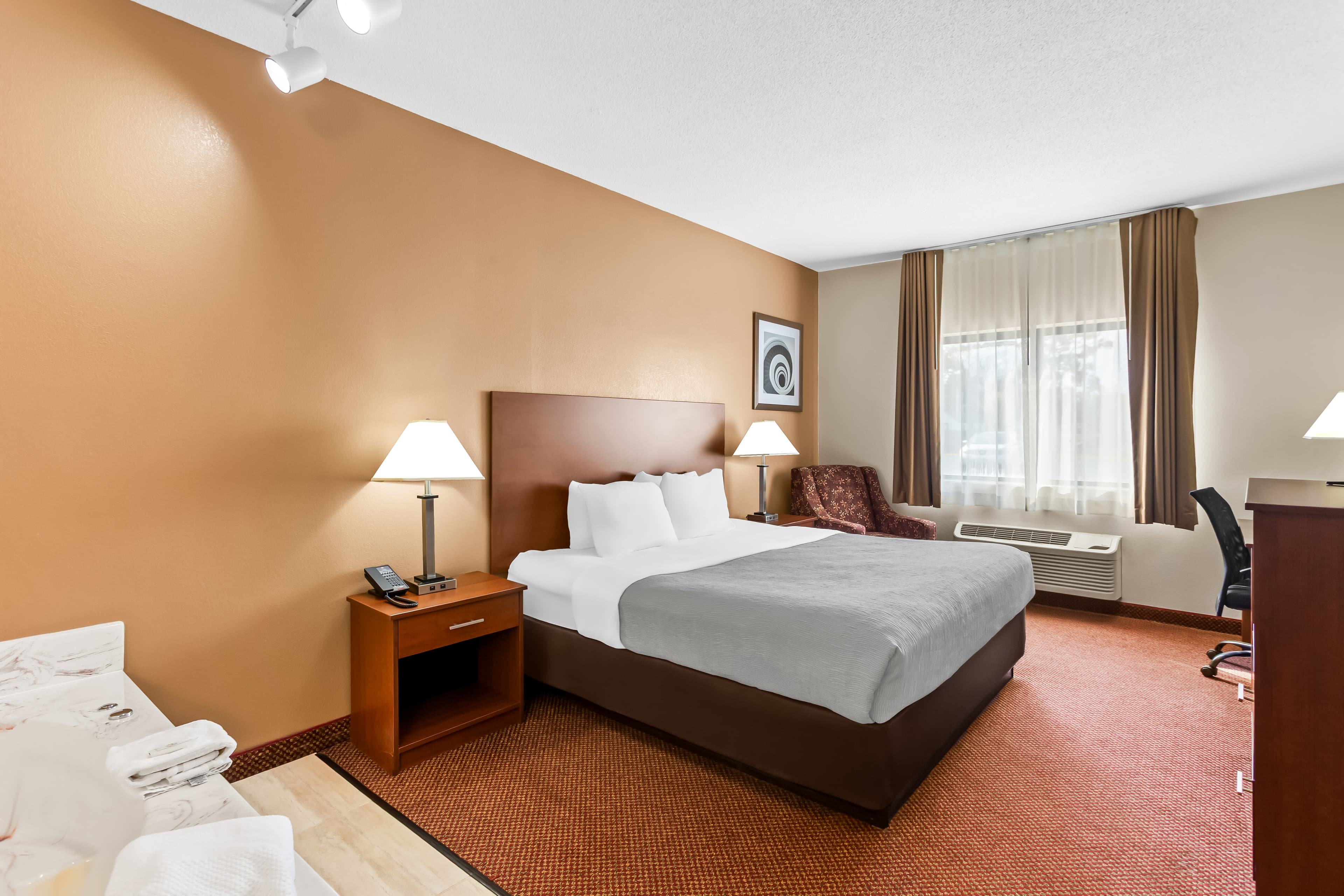 Quality Inn Sawyer — 8
