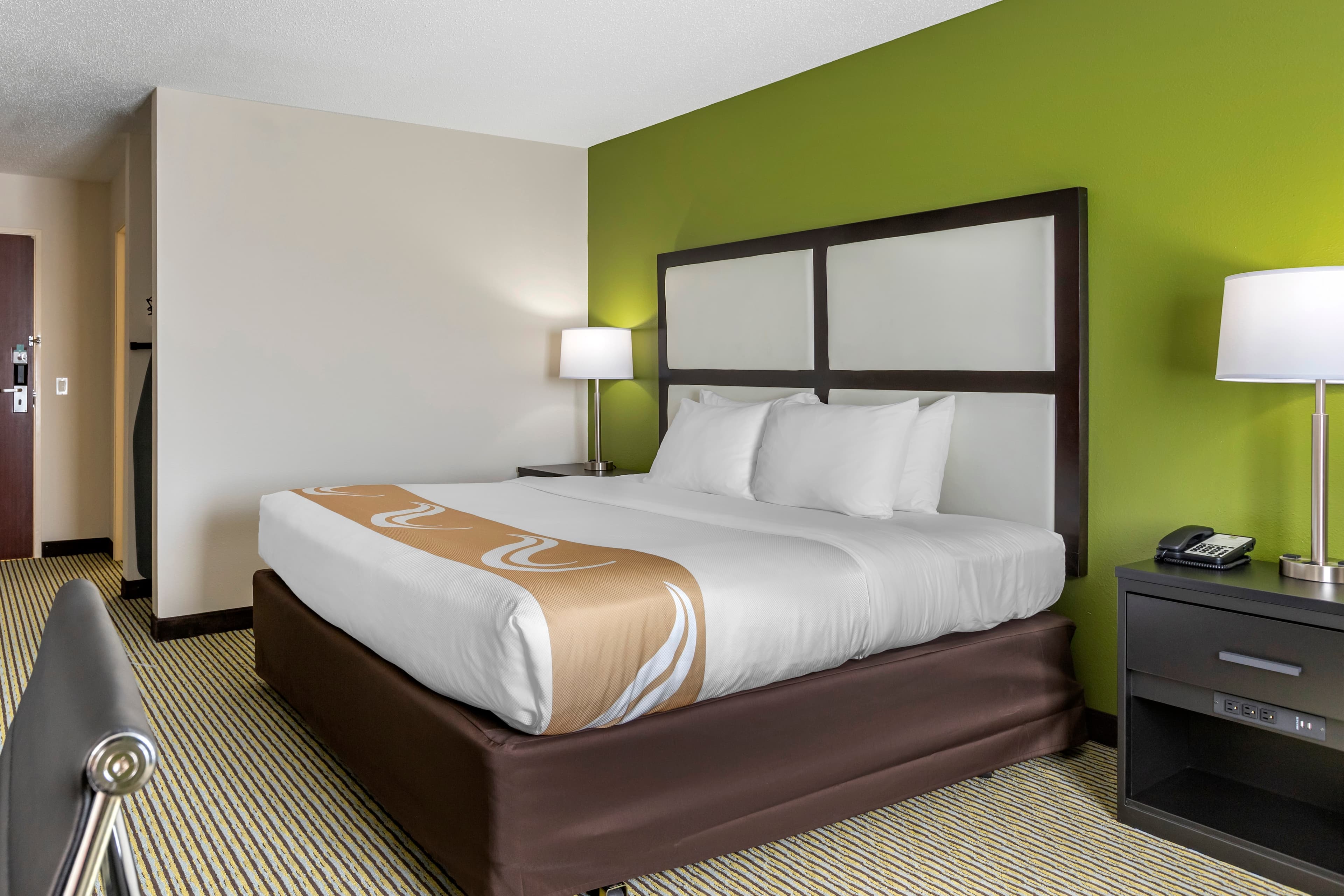 Quality Inn & Suites - Image 4