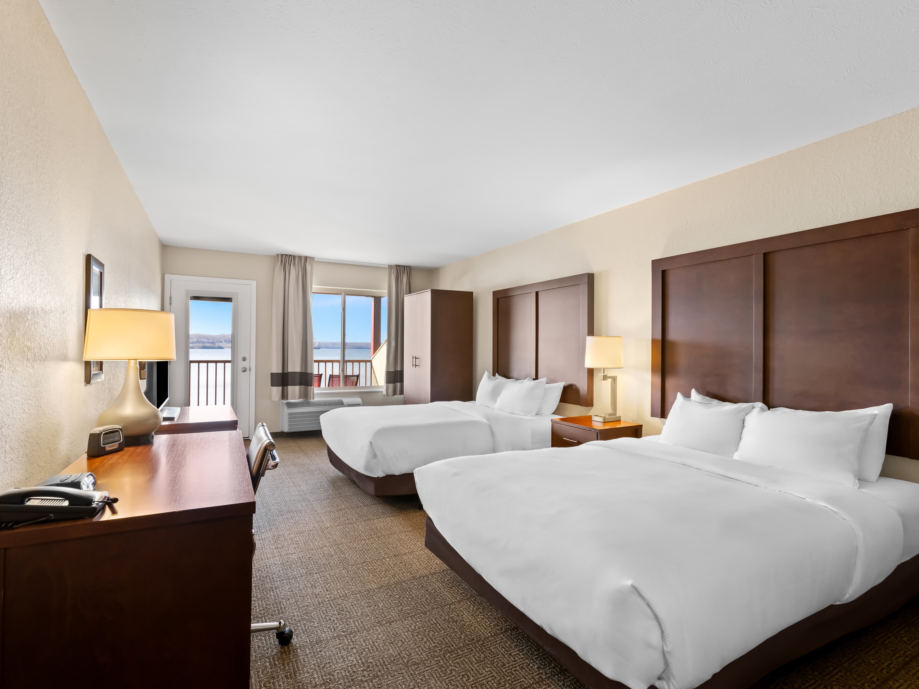 Comfort Inn & Suites Munising-Lakefront — 6