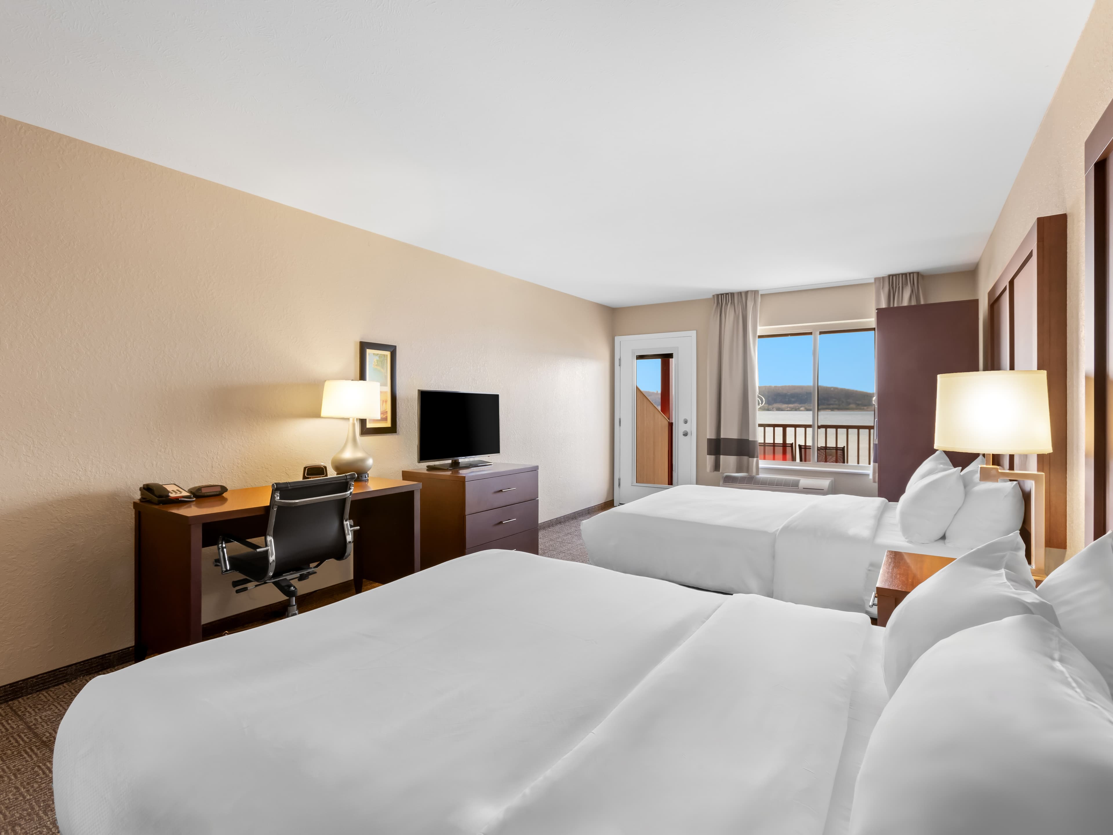 Comfort Inn & Suites Munising-Lakefront — 7